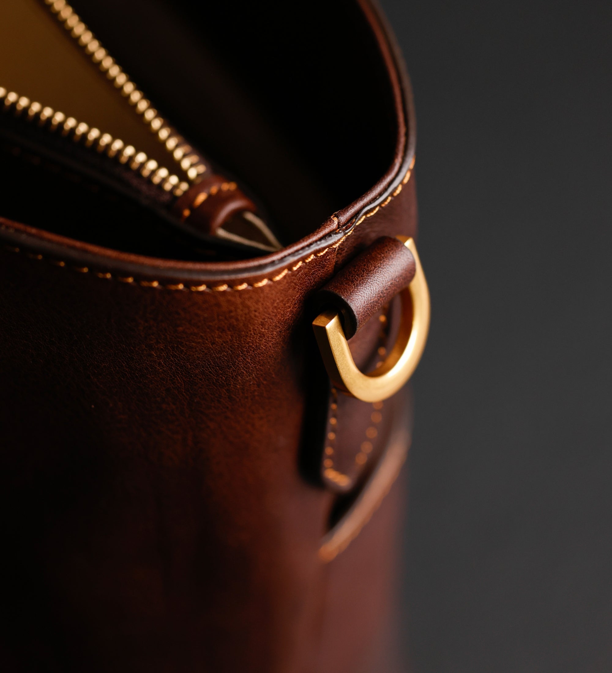 Handväska i läder axelväska i läder för dam– Camilla