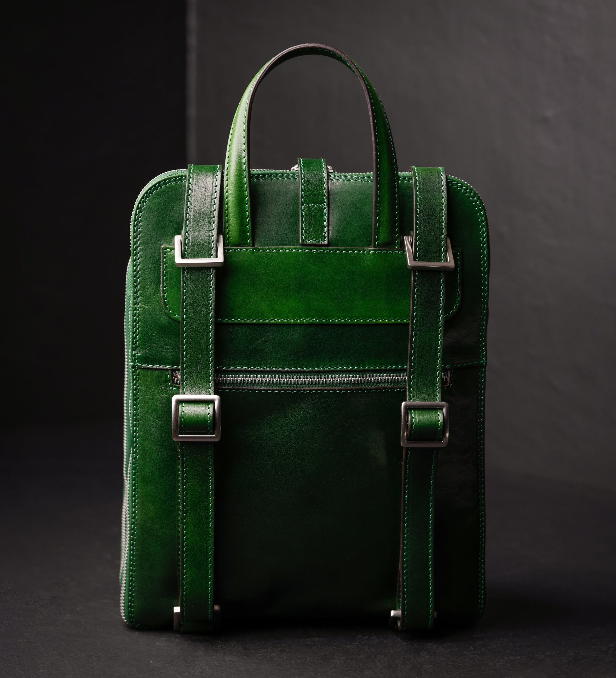 Omvandlingsbar ryggsäck i läder axelväska i läder för dam – Clarissa