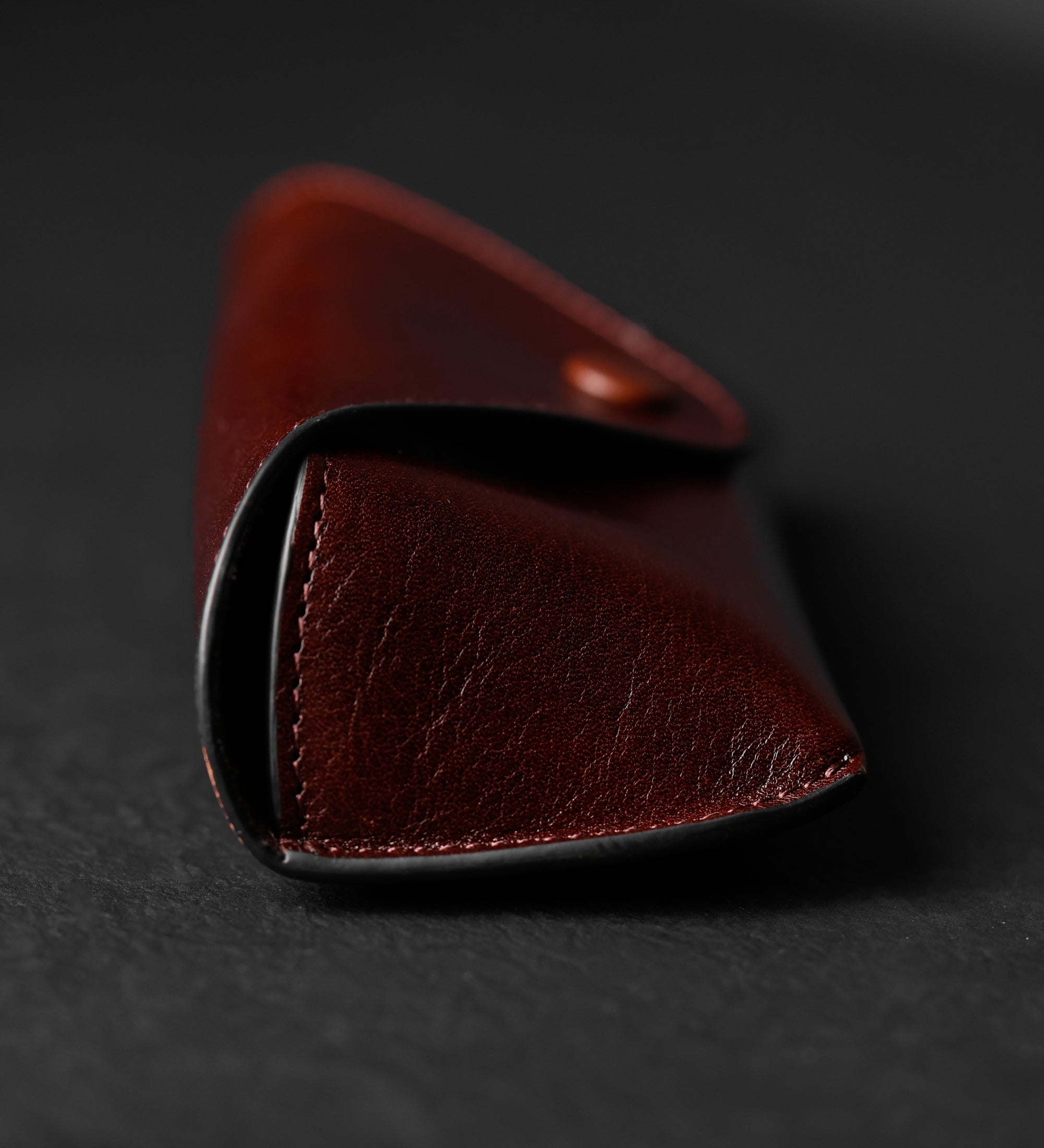 Glasögonfodral i läder – A High Wind In Jamaica