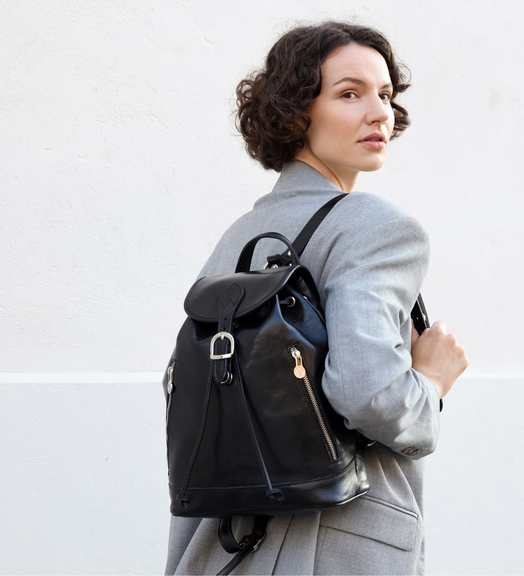 Ryggsäck i läder för dam – White Noise