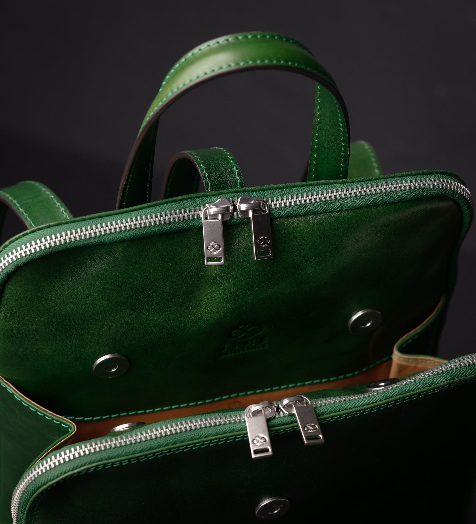 Omvandlingsbar ryggsäck i läder axelväska i läder för dam – Clarissa