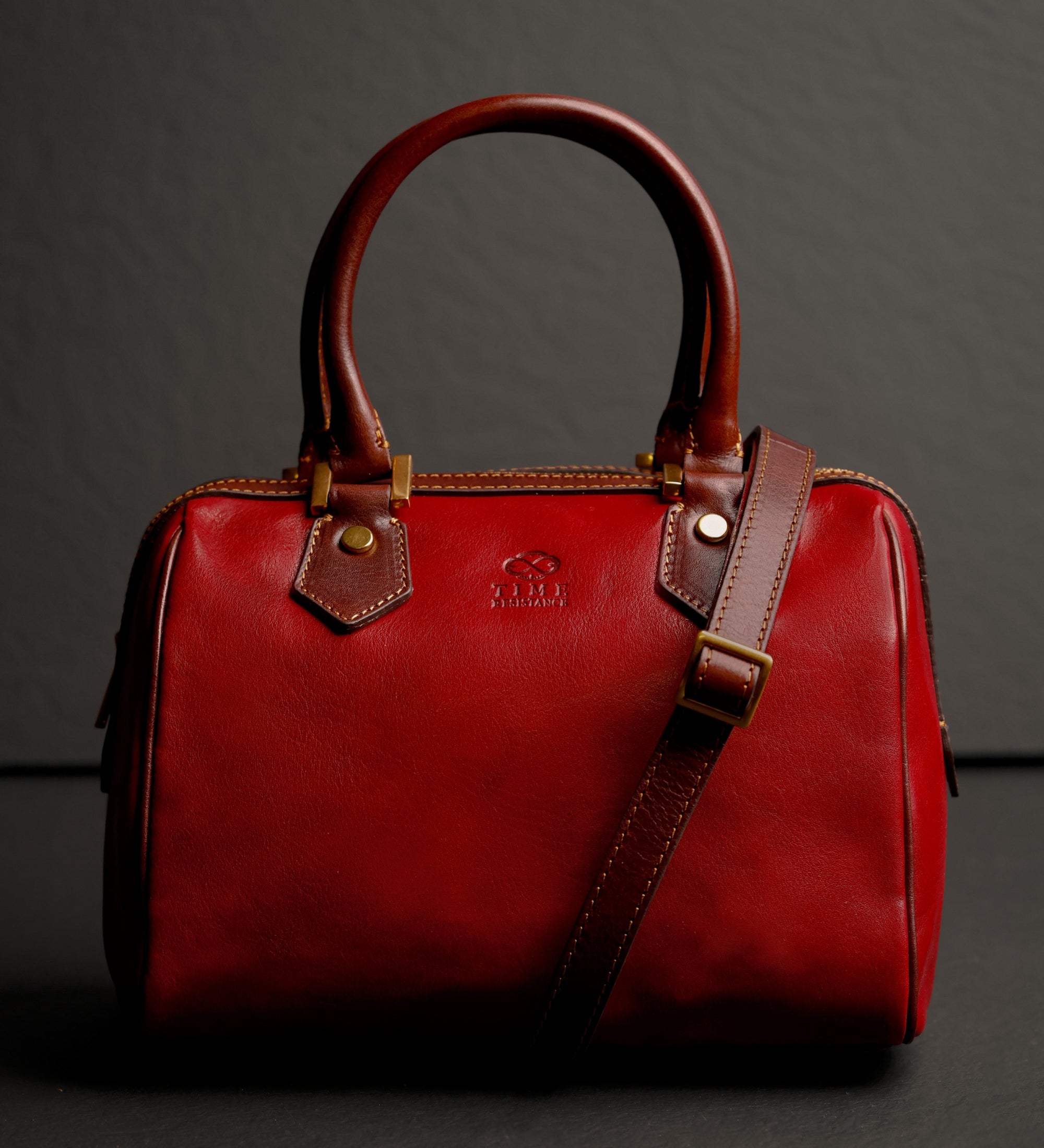 Barrelbag i läder handväska i läder för dam – Little Dorrit