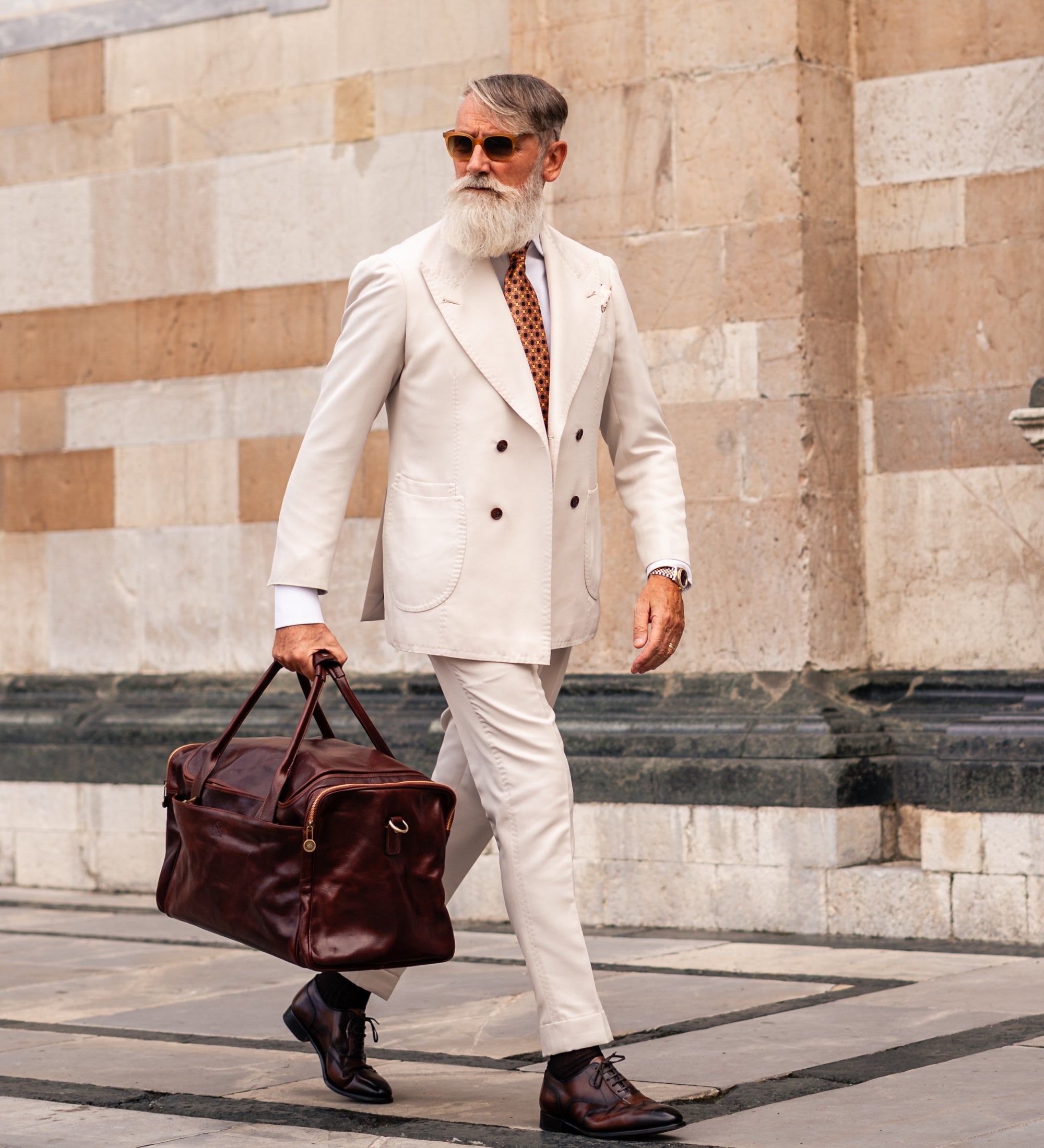 Stor duffelväska i italienskt läder – The Hitchhikers Guide to the Galaxy