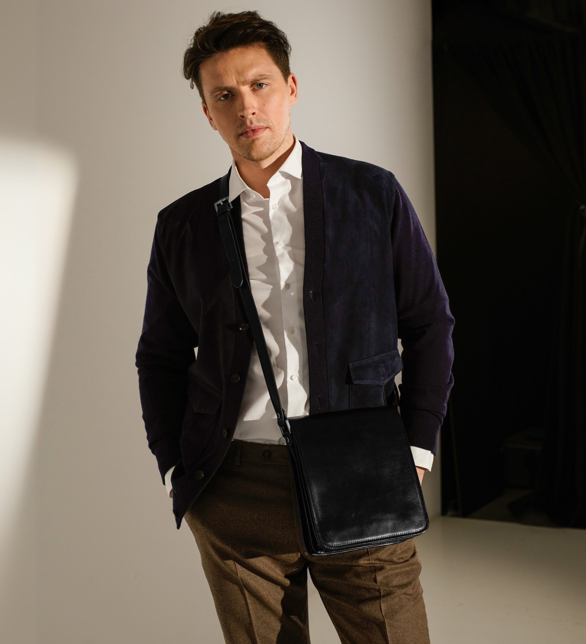 Liten axelremsväska i läder – On The Road