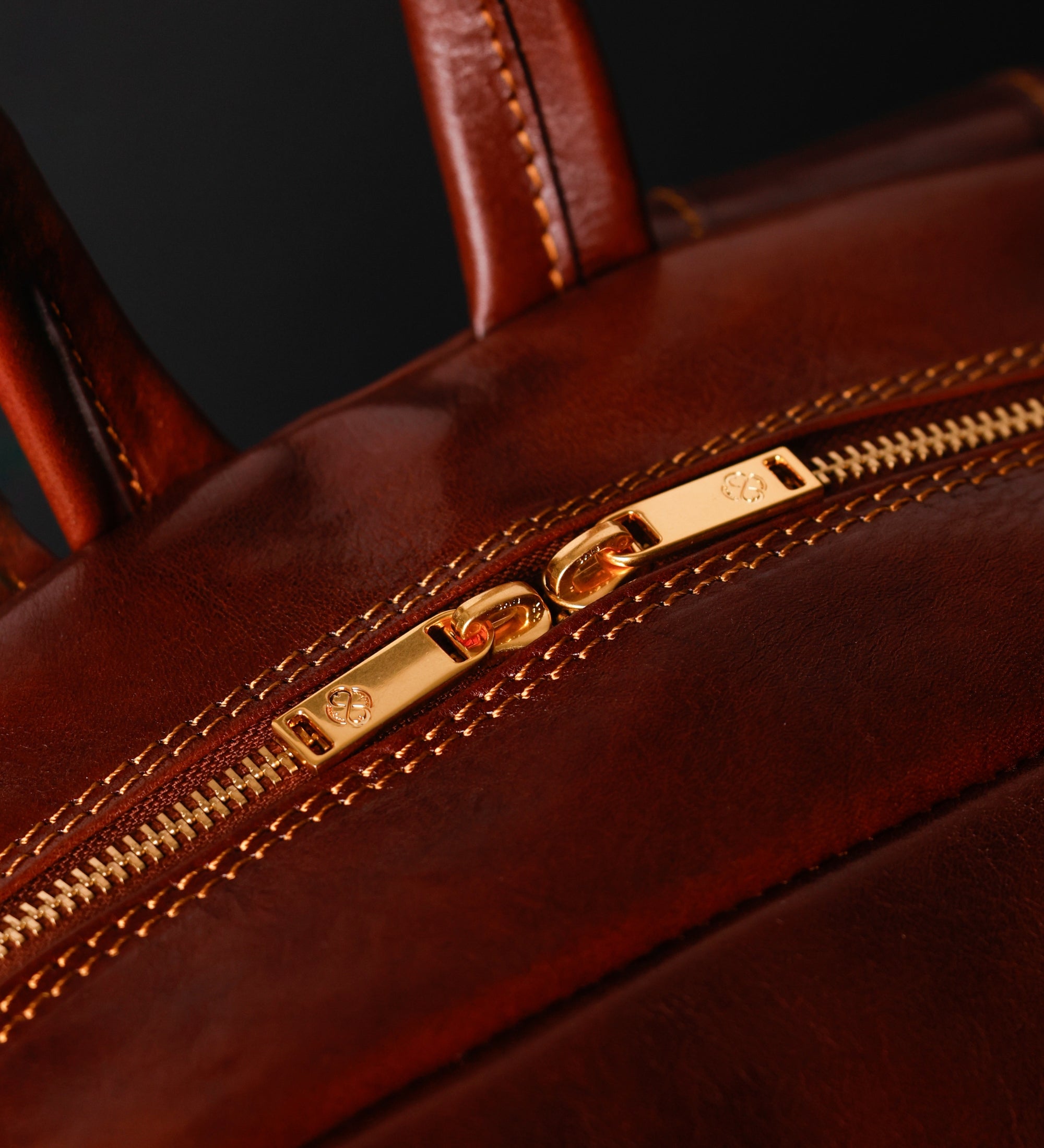 Reseryggsäck i läder för dam – L.A. Konfidentiellt (L.A. Confidential)