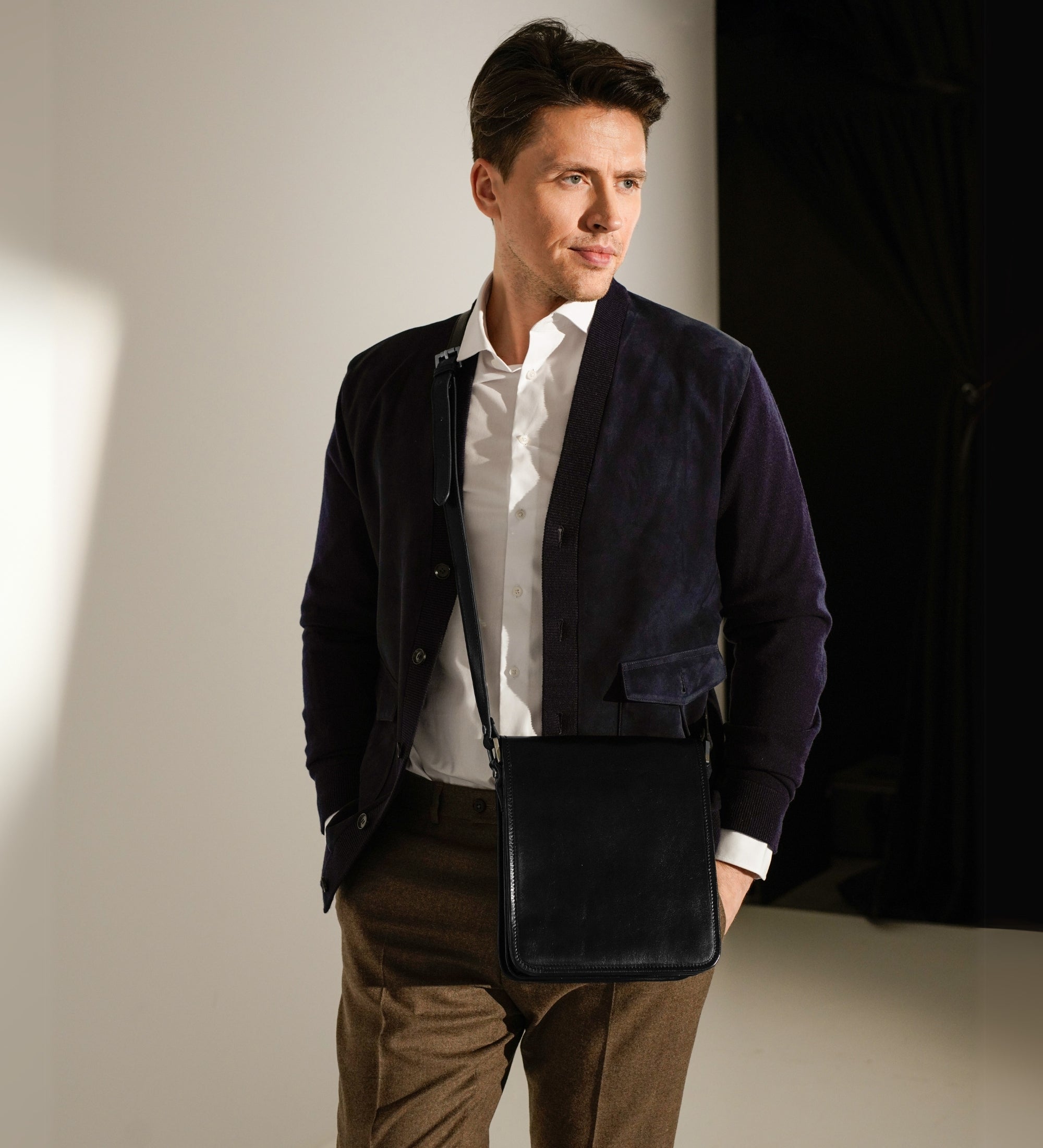 Liten axelremsväska i läder – On The Road