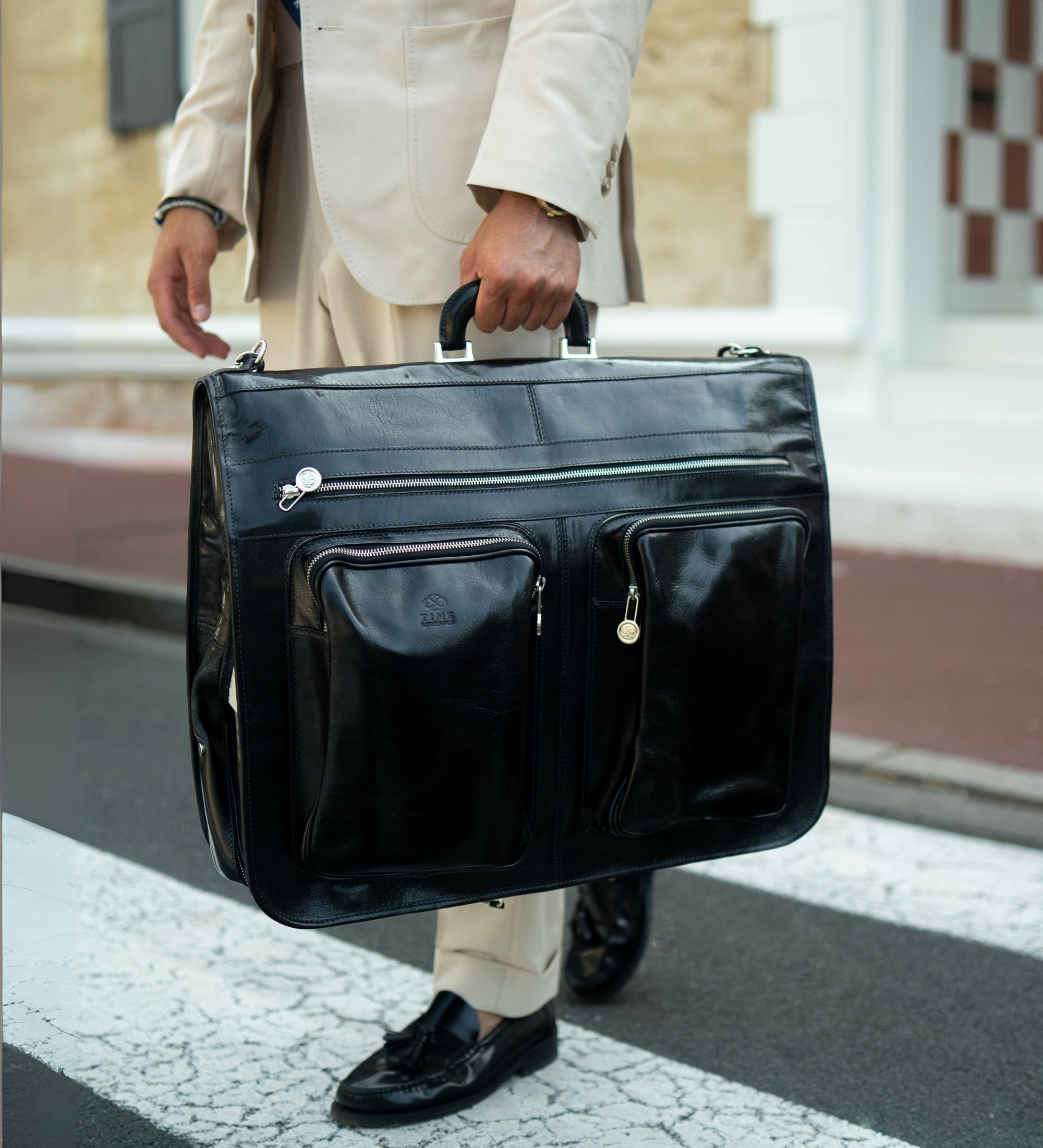 Resegarderob i läder -– The Big Sleep