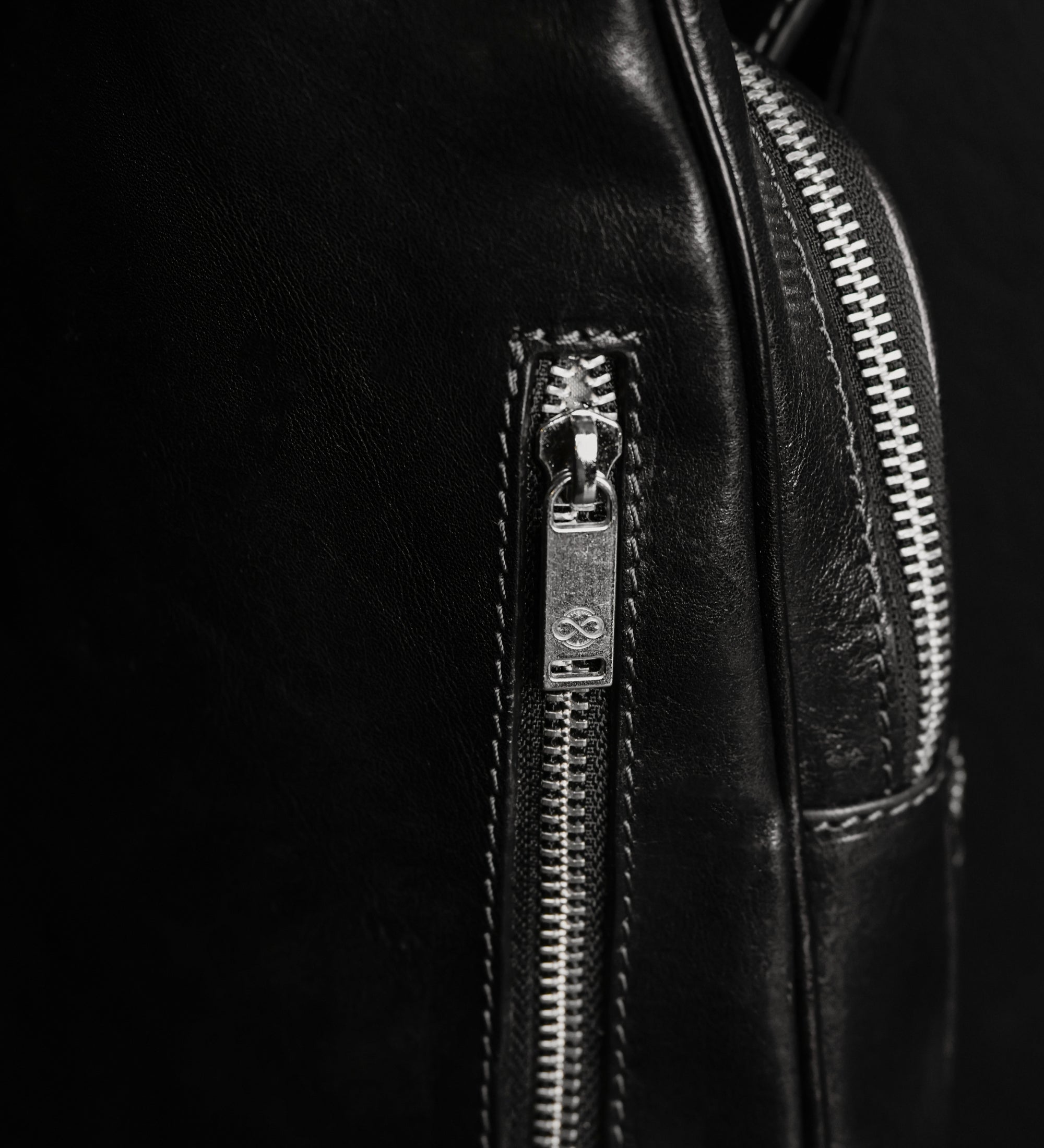 Slingväska i läder – Catch-22