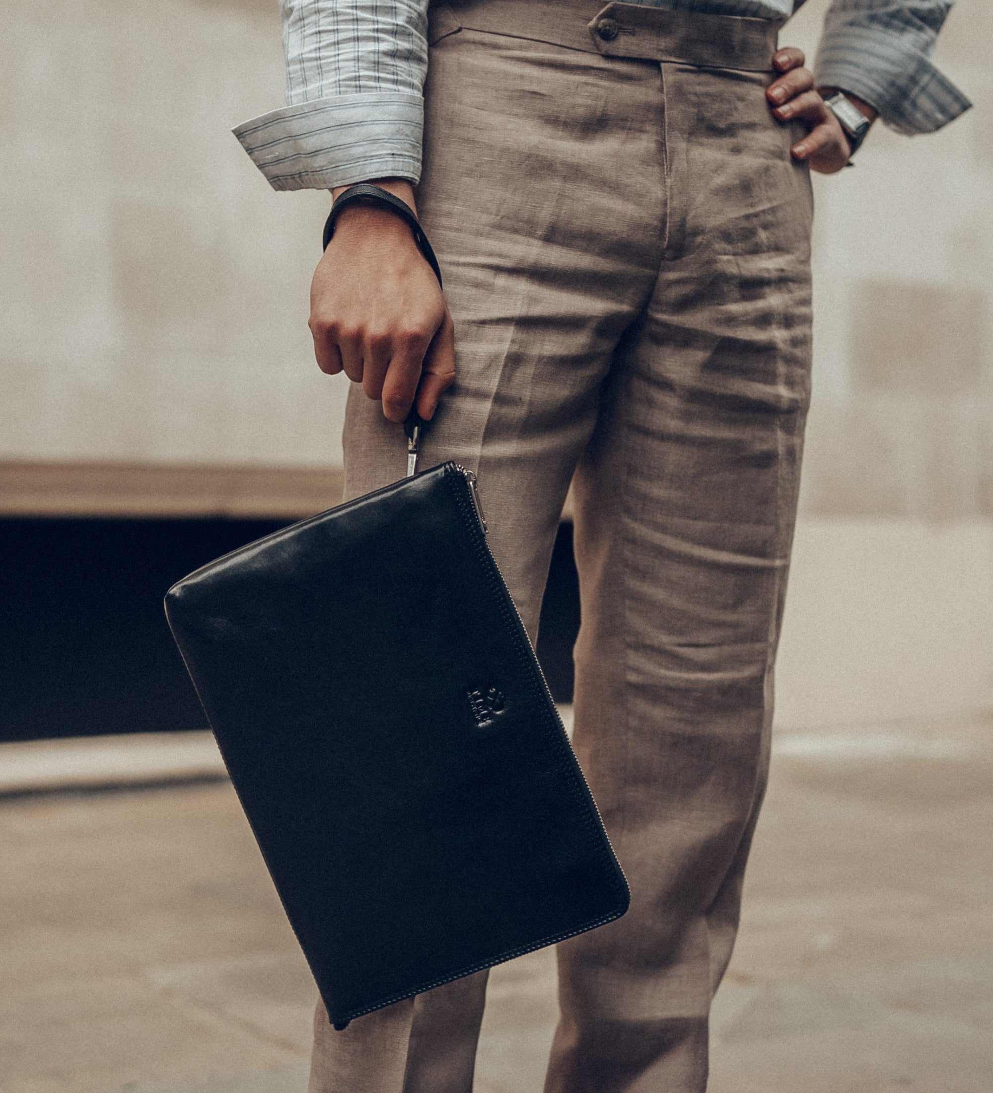 Stor clutchväska i läder för herr – The Brothers Karamazov