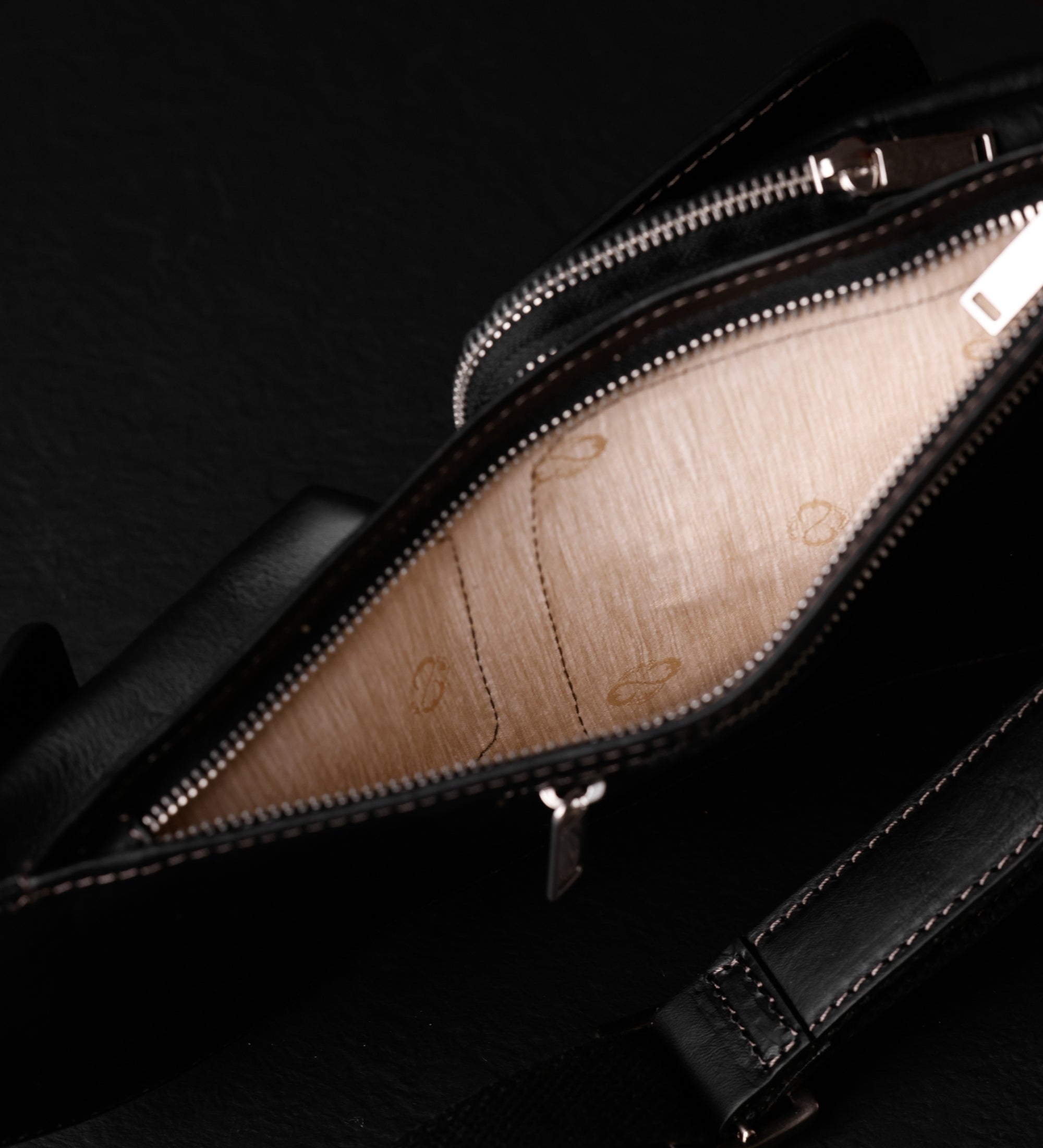 Slingväska i läder crossbodyväska i läder – The Monk