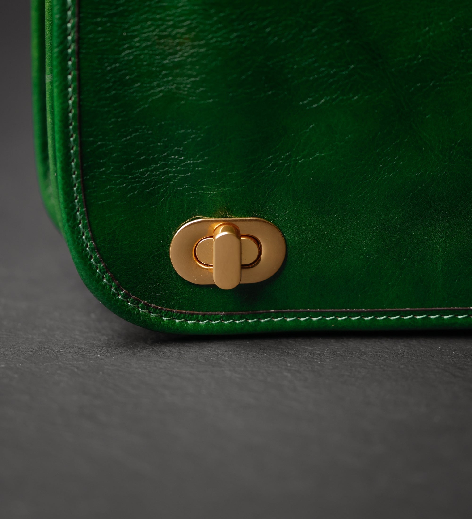 Portfölj i läder laptopväska i läder – Illusions