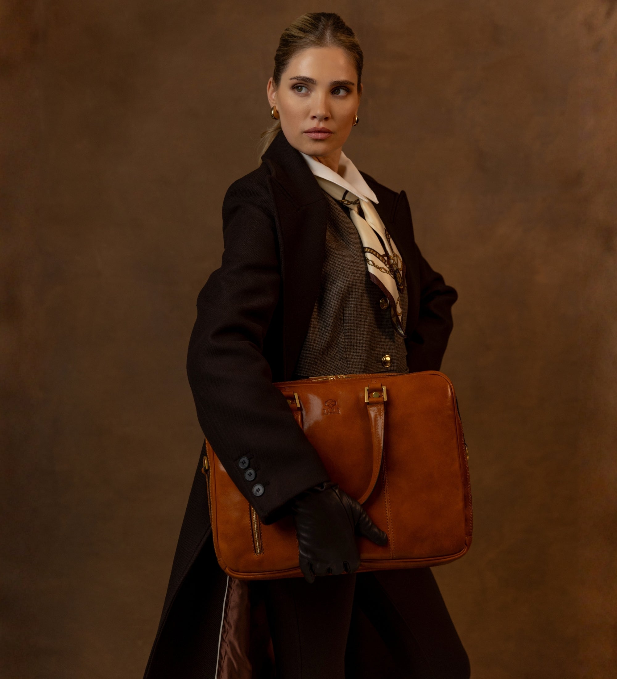 Omvandlingsbar portfölj ryggsäck i läder för dam – A Farewell to Arms