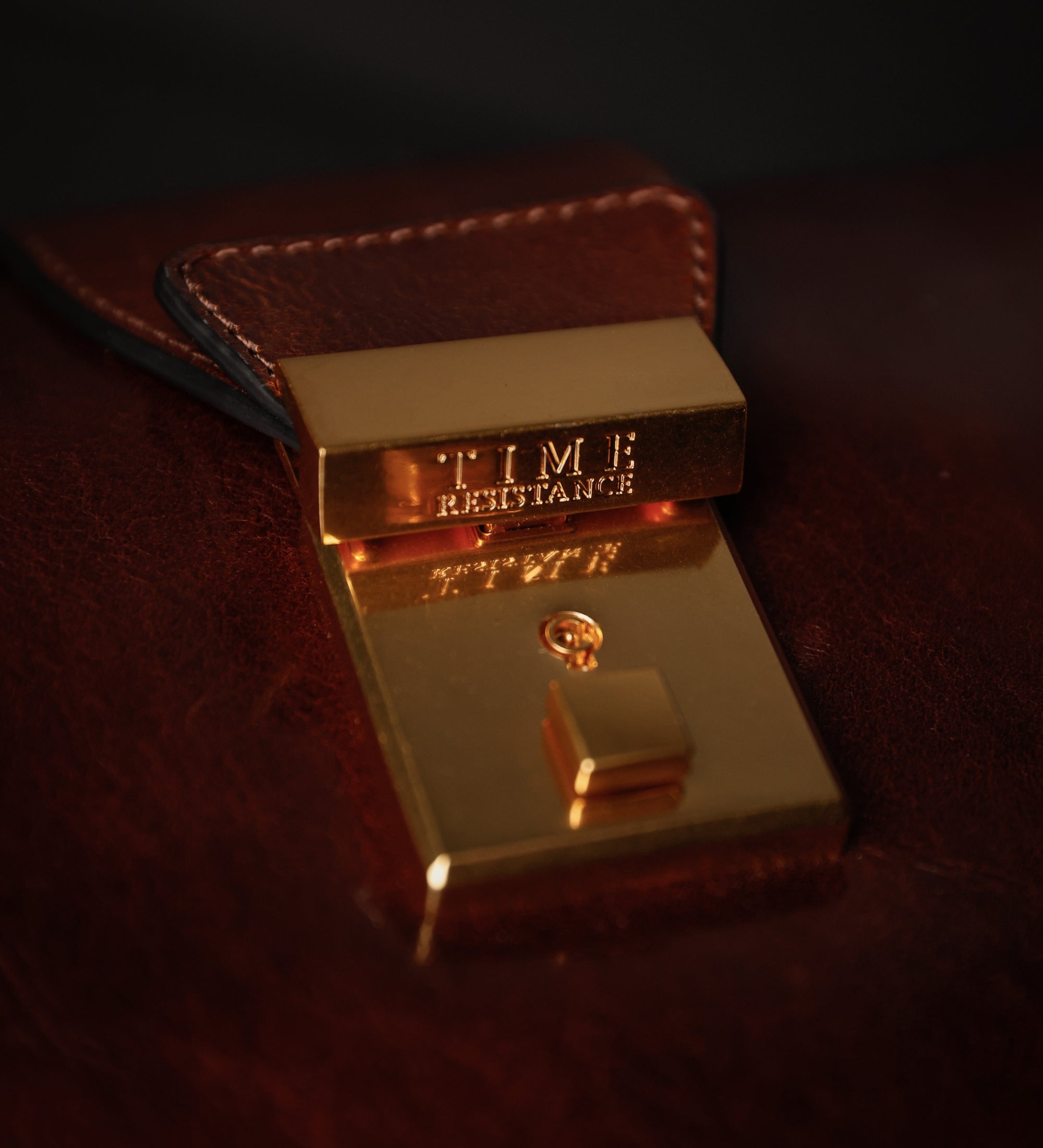 Ryggsäck i läder – A Brief Story of Time