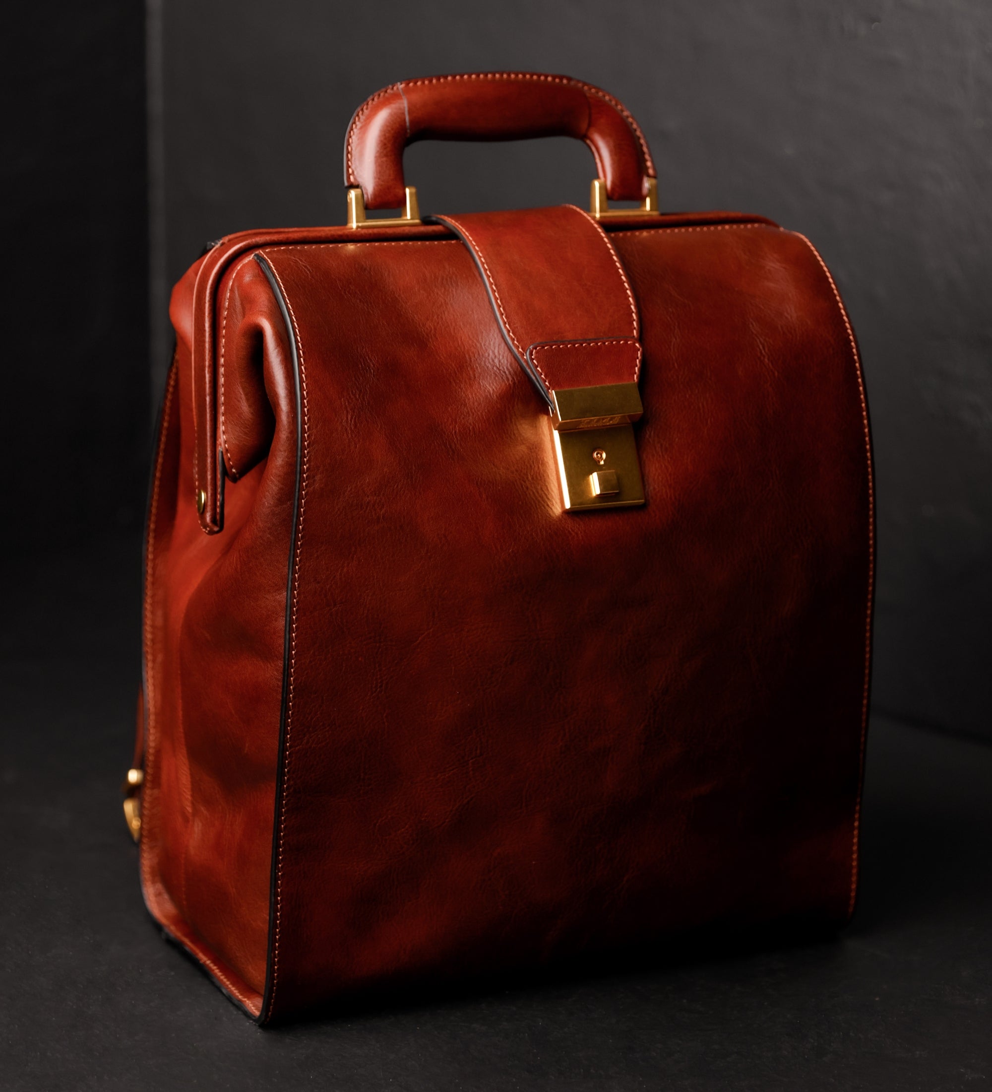 Ryggsäck i läder – A Brief Story of Time