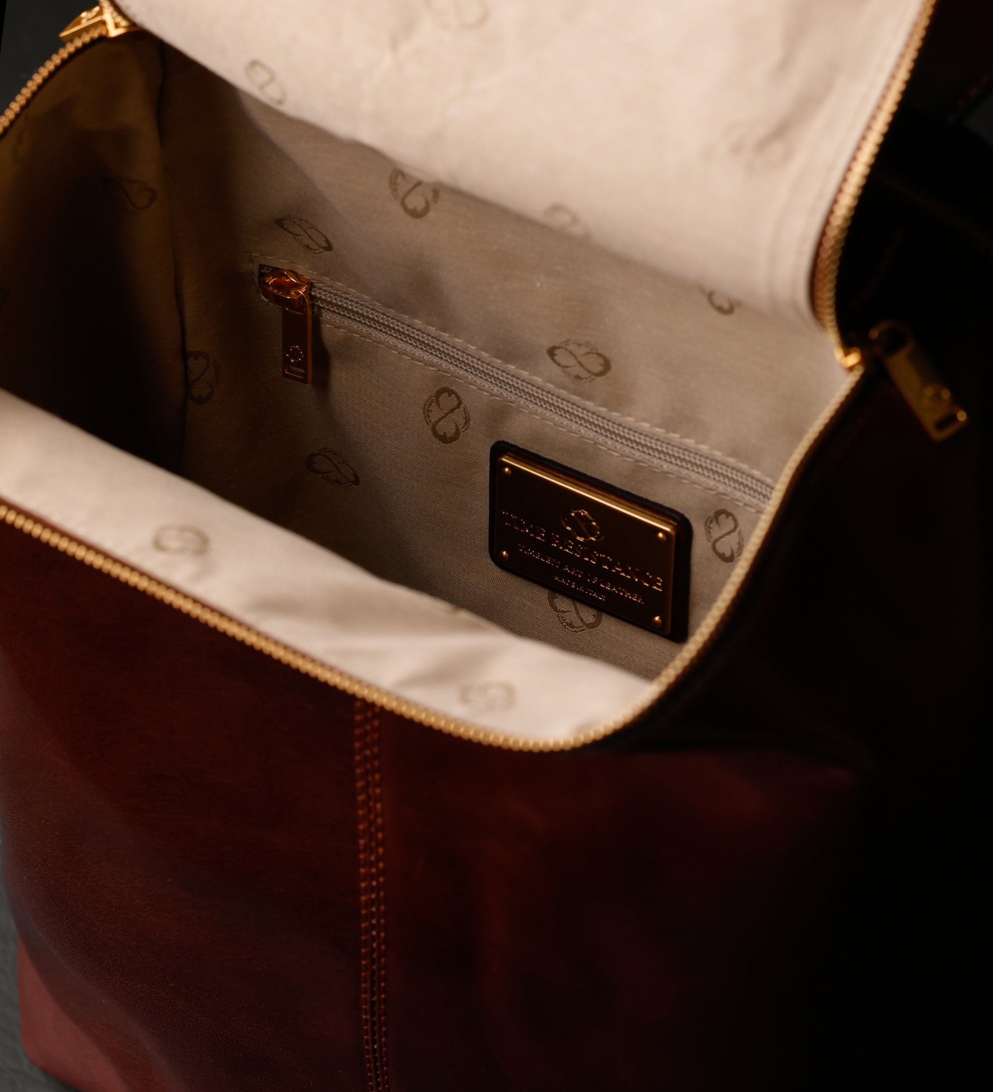 Ryggsäck i läder– A Blend in the River