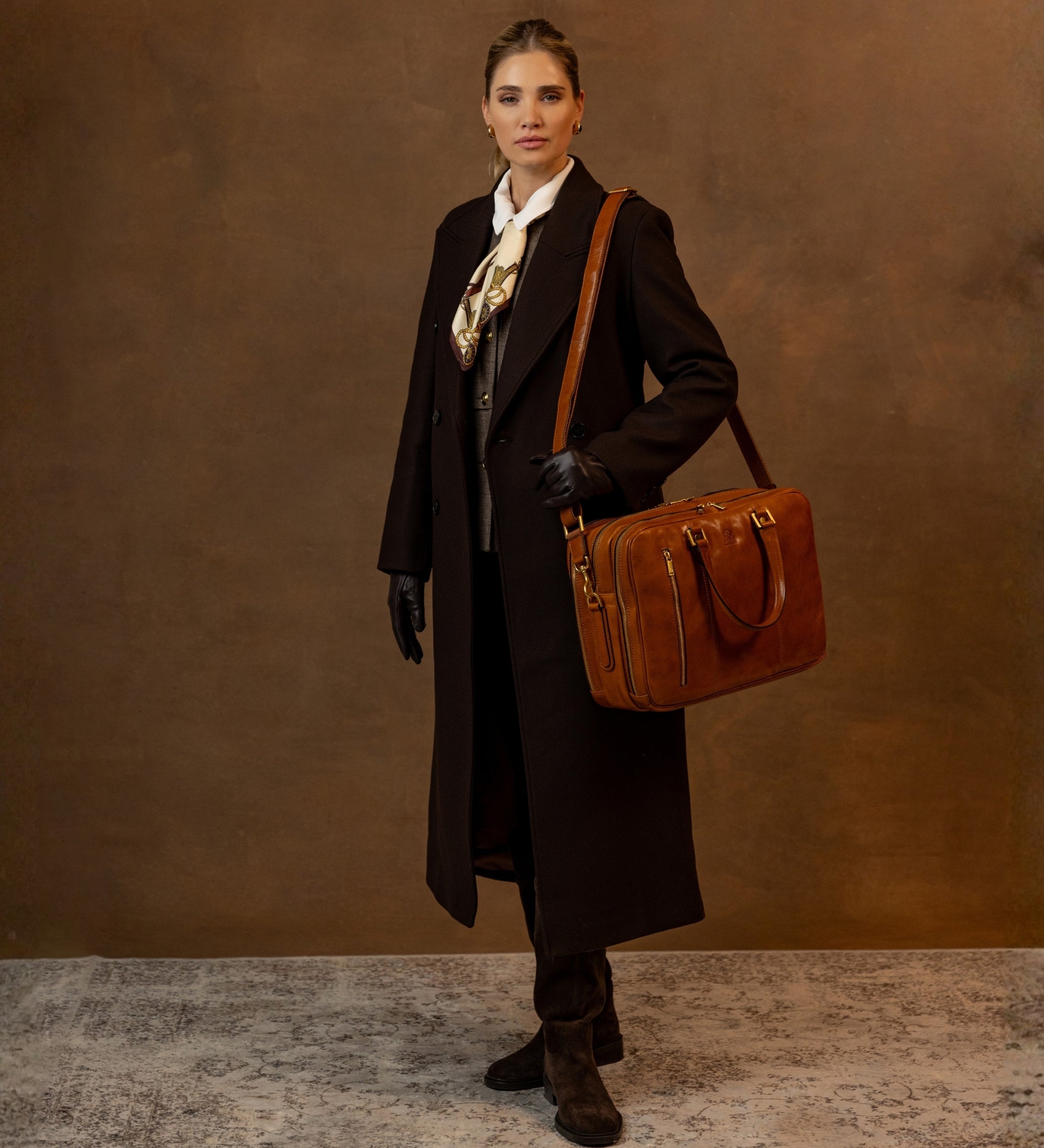 Omvandlingsbar portfölj ryggsäck i läder för dam – A Farewell to Arms