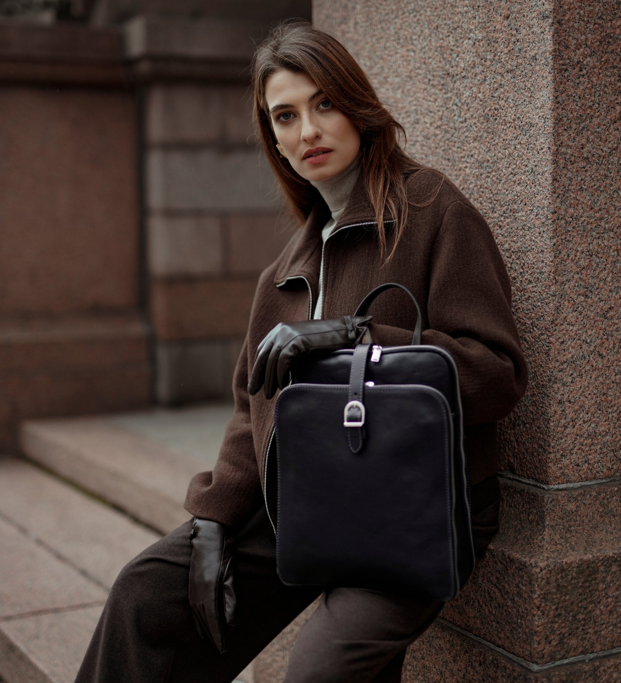 Omvandlingsbar ryggsäck i läder axelväska i läder för dam – Clarissa