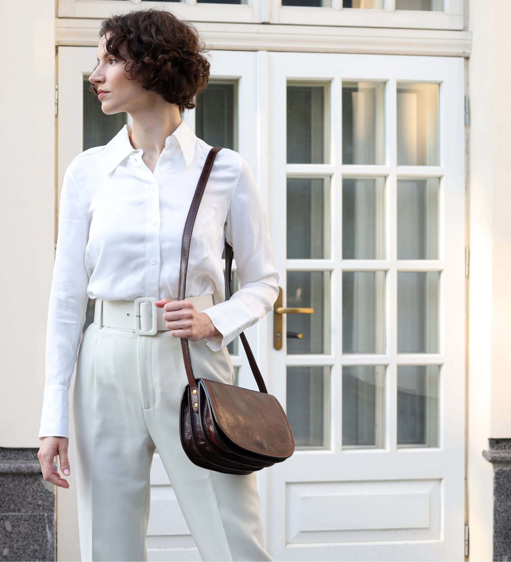 Saddle bag i läder crossbodyväska i läder för dam – Moonfleet