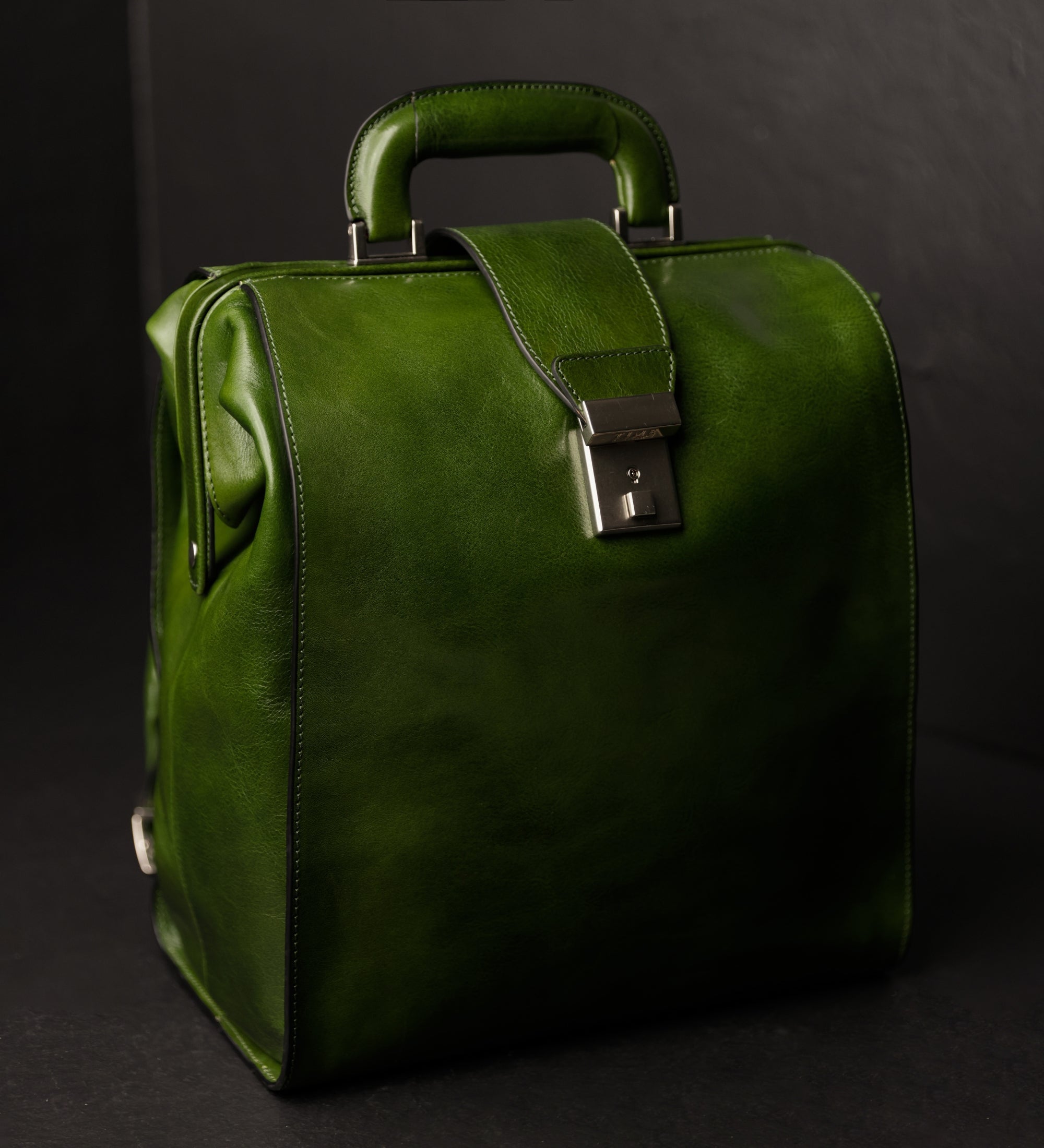 Ryggsäck i läder – A Brief Story of Time