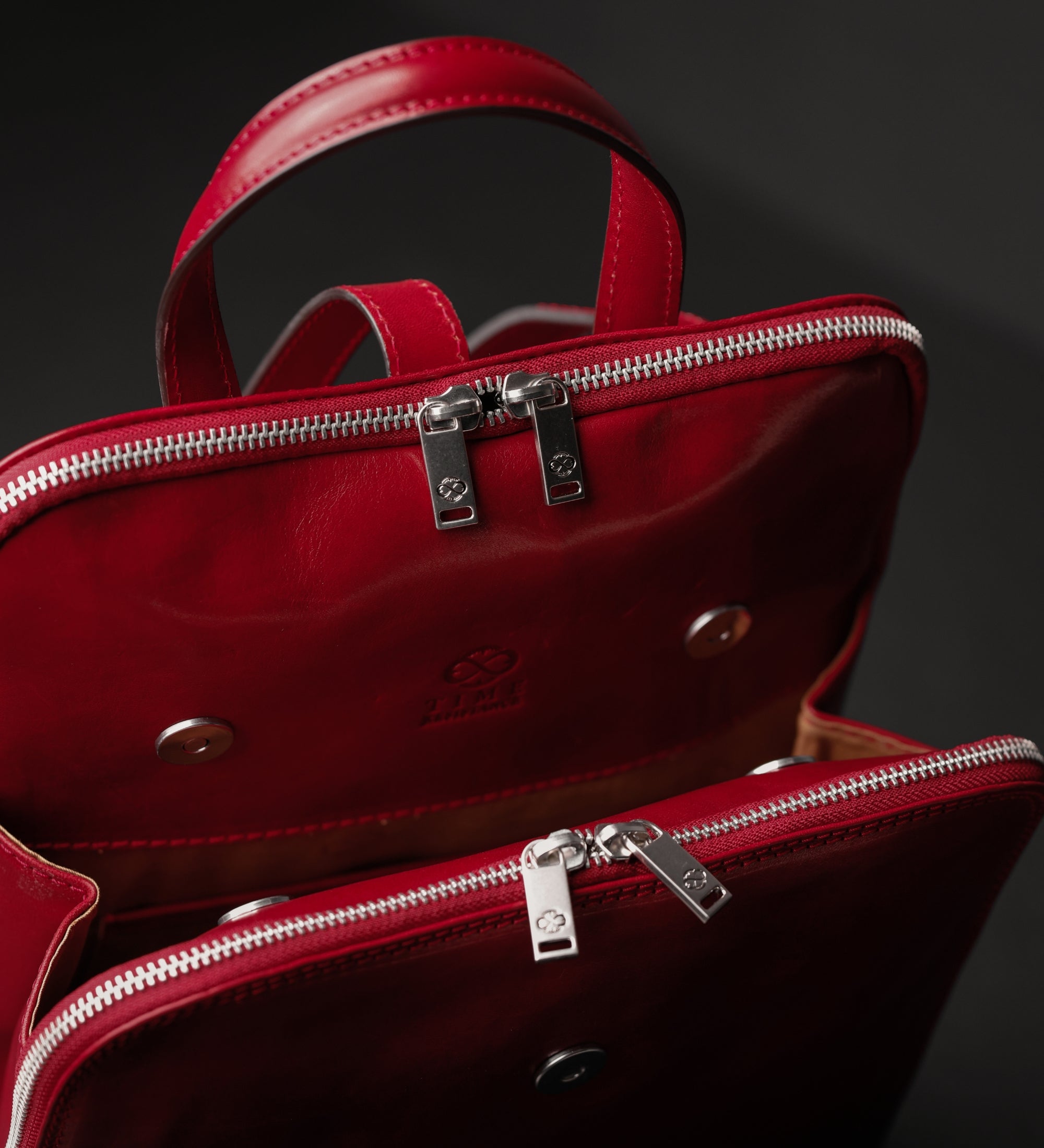 Omvandlingsbar ryggsäck i läder axelväska i läder för dam – Clarissa