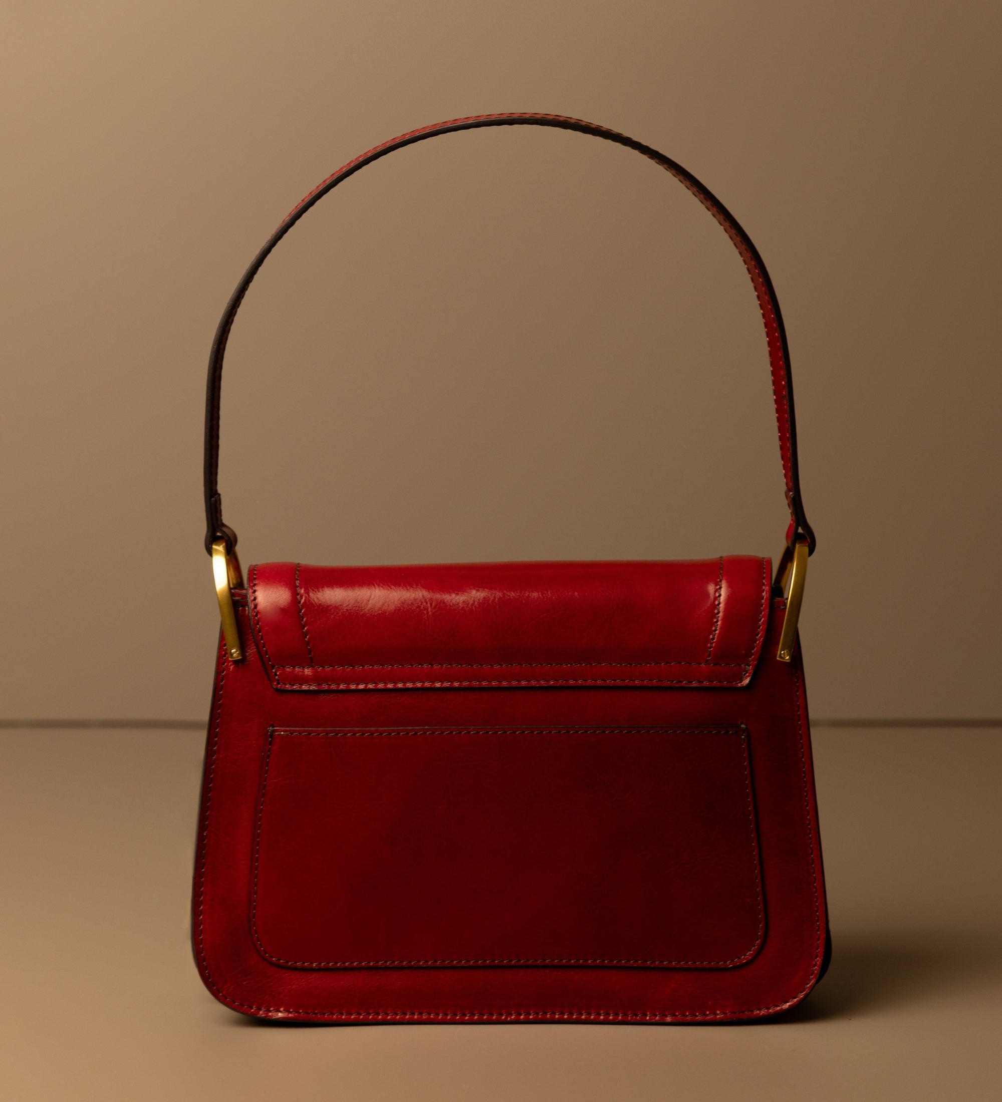 Läderväska med lock för dam - Possession