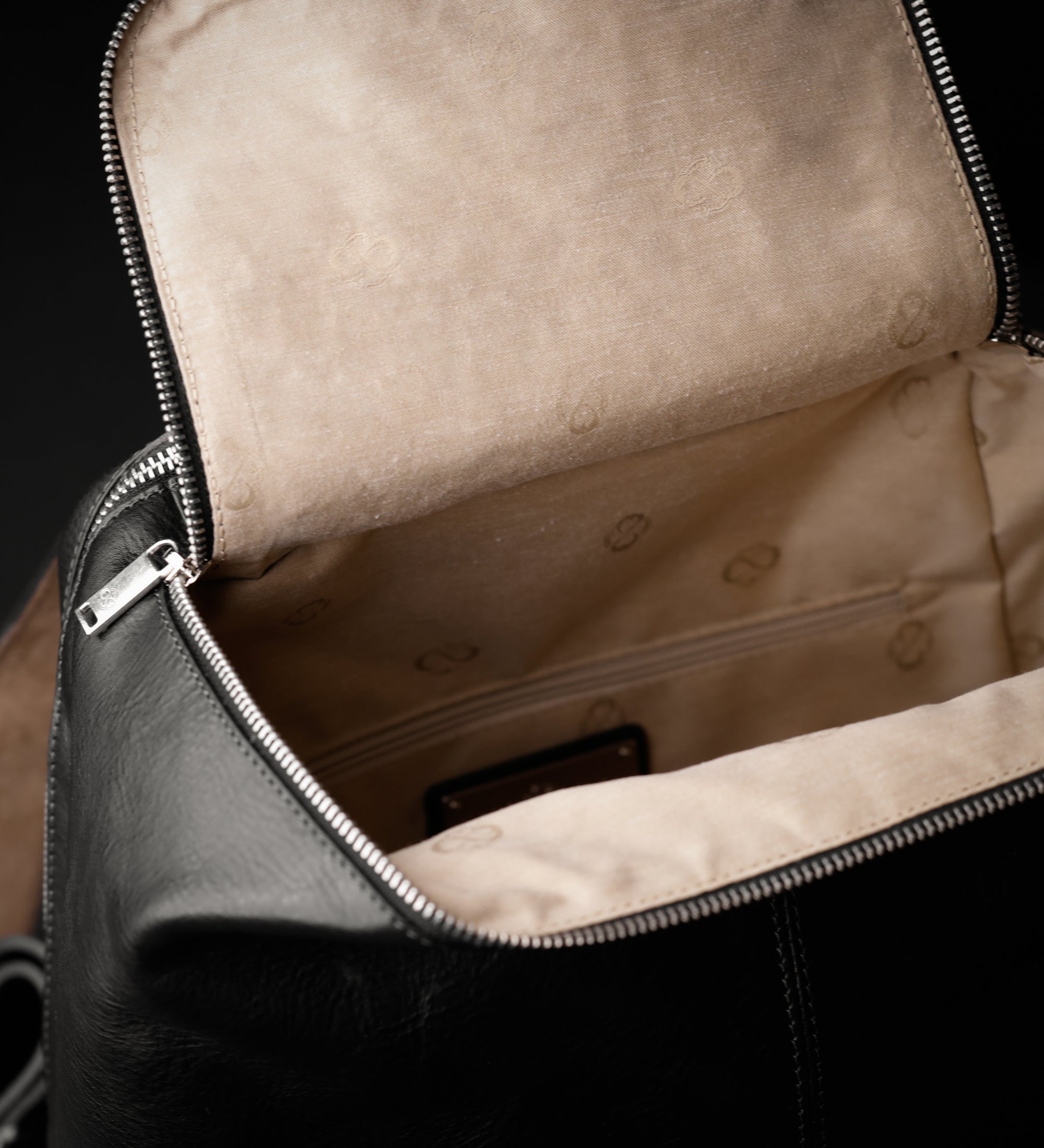 Ryggsäck i läder– A Blend in the River