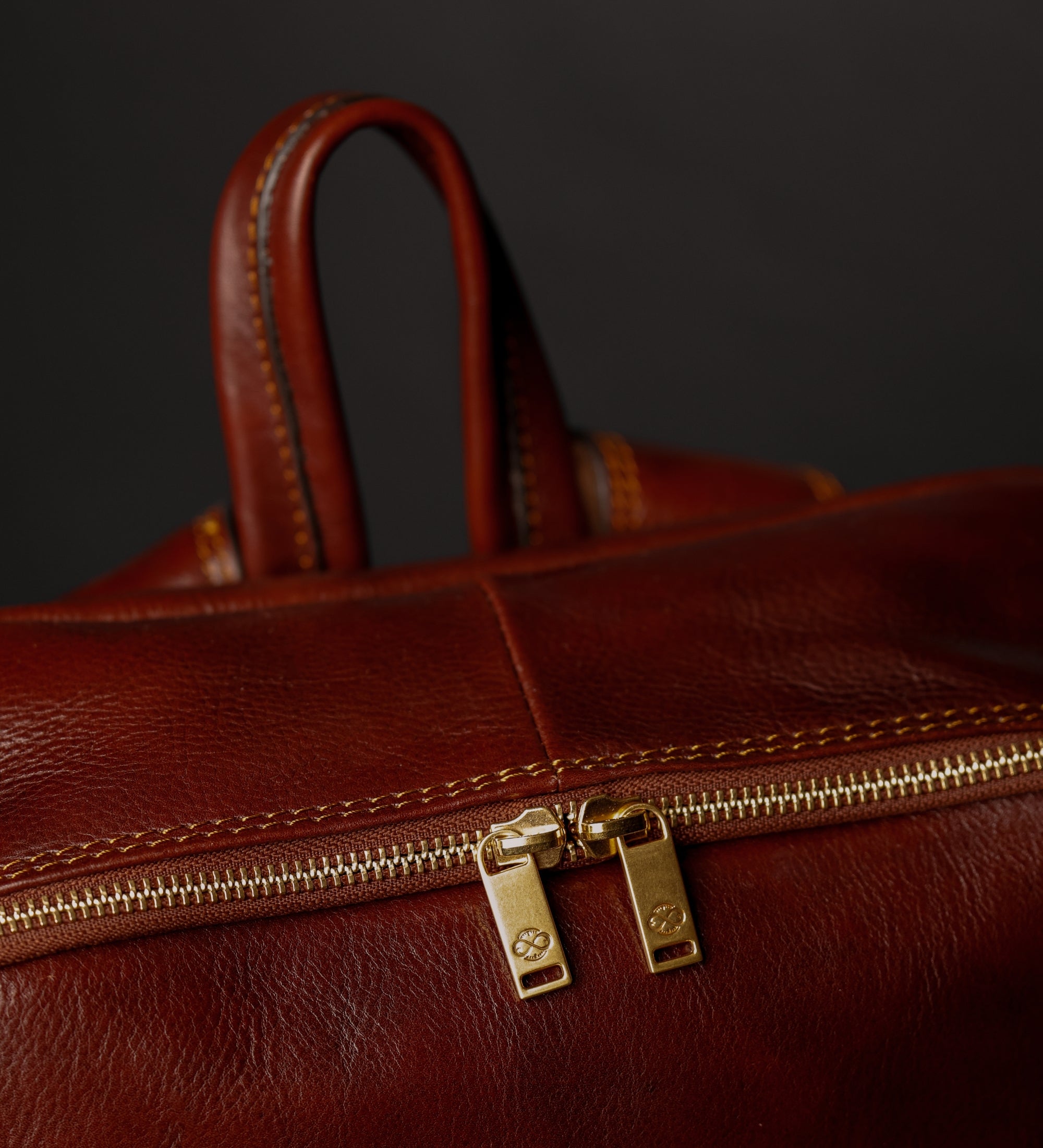 Ryggsäck i läder resväska i läder för dam – The Divine Comedy