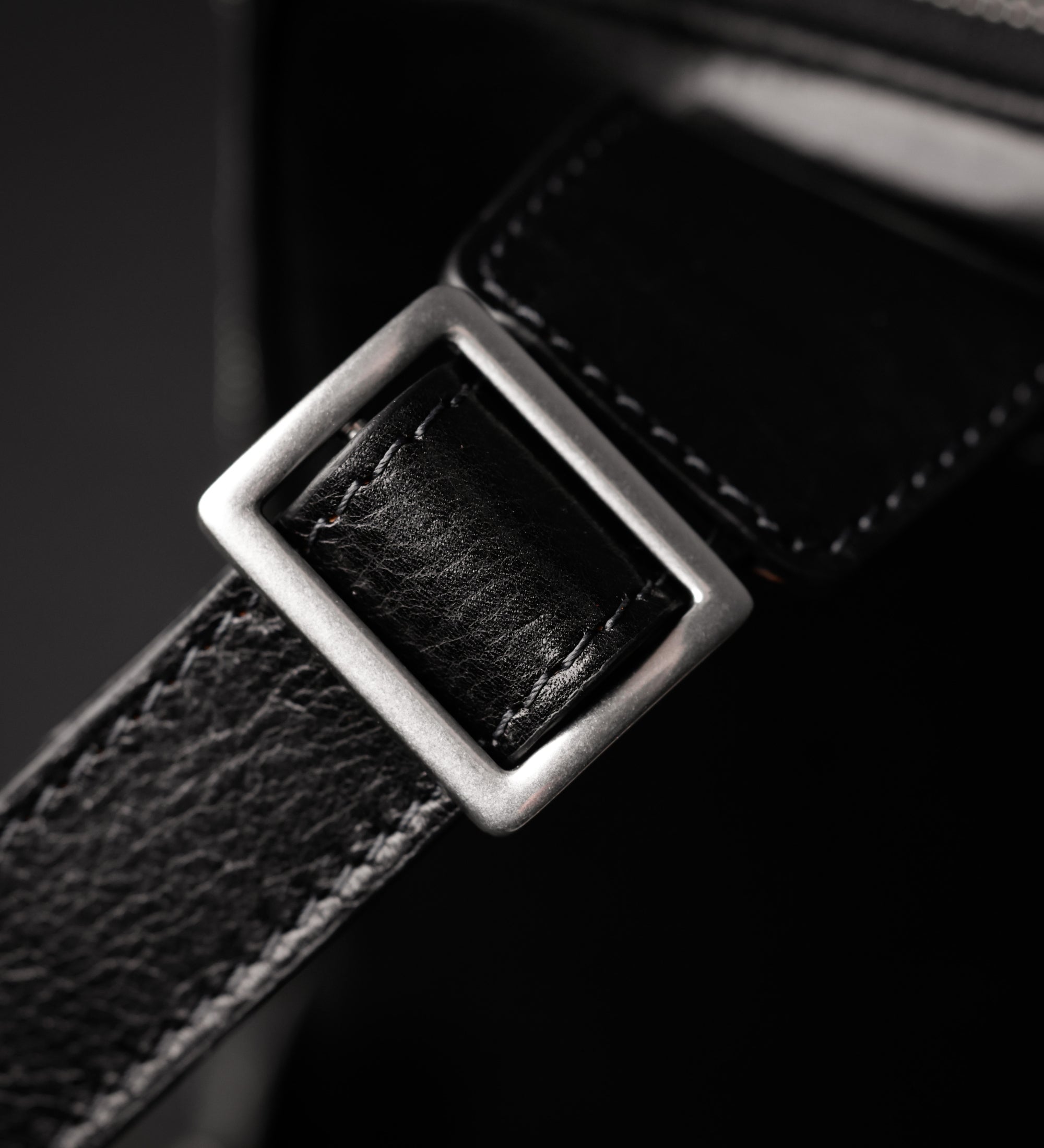 Slingväska i läder bröstväska i läder – Kim