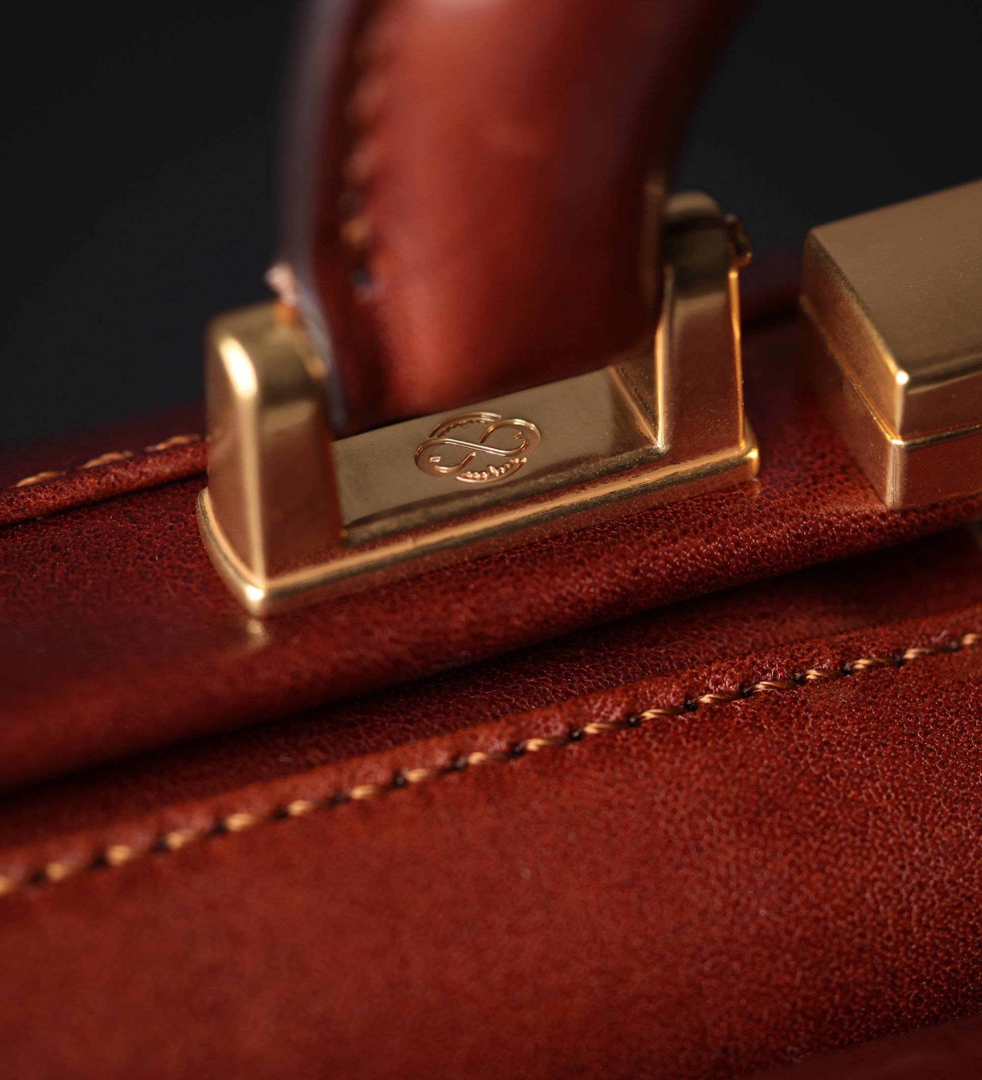 Stor doktorsväska av italienskt läder – The Master and Margarita