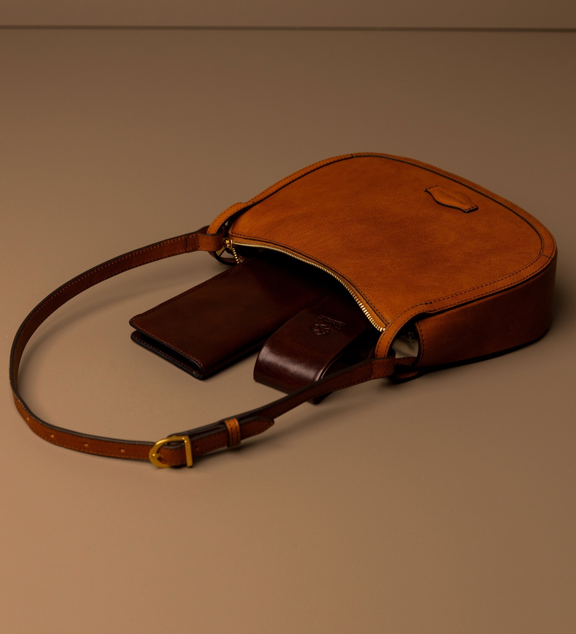 Hoboväska i läder för dam - La Noia