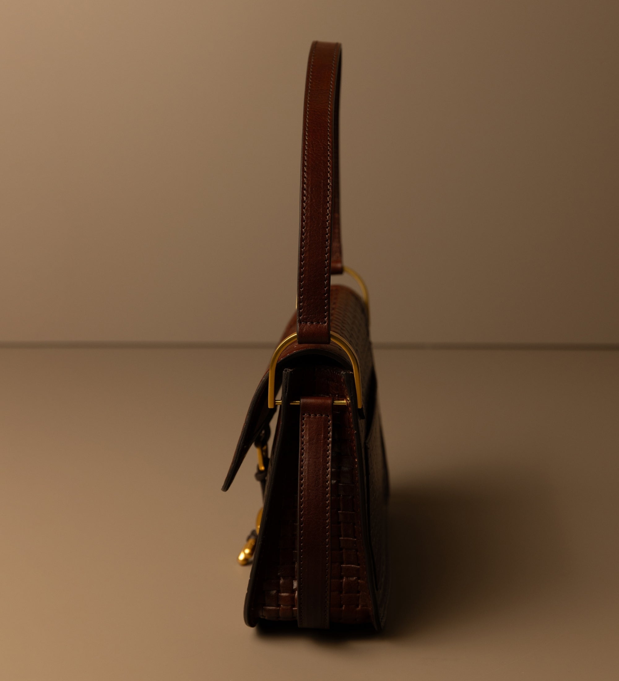 Läderväska med lock för dam - Possession