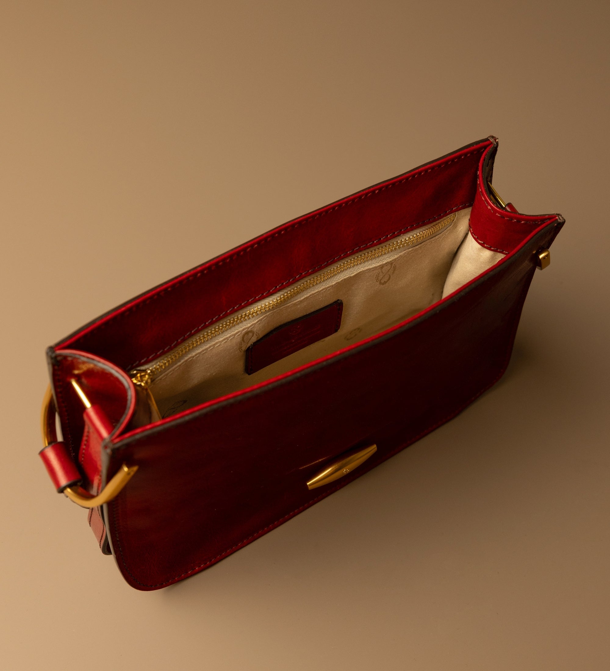 Läderväska med lock för dam - Possession