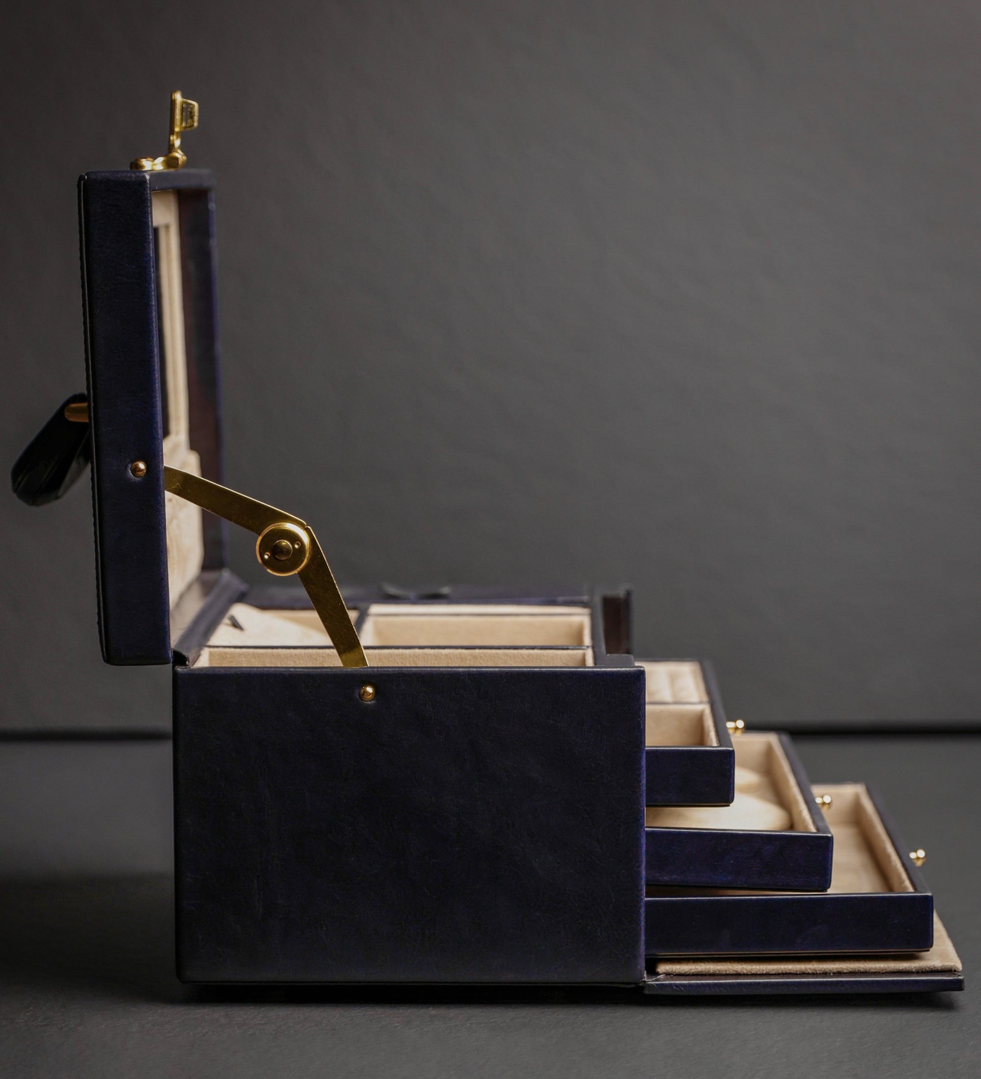 Stort smyckeskrin i läder för dam – The Portrait of a Lady