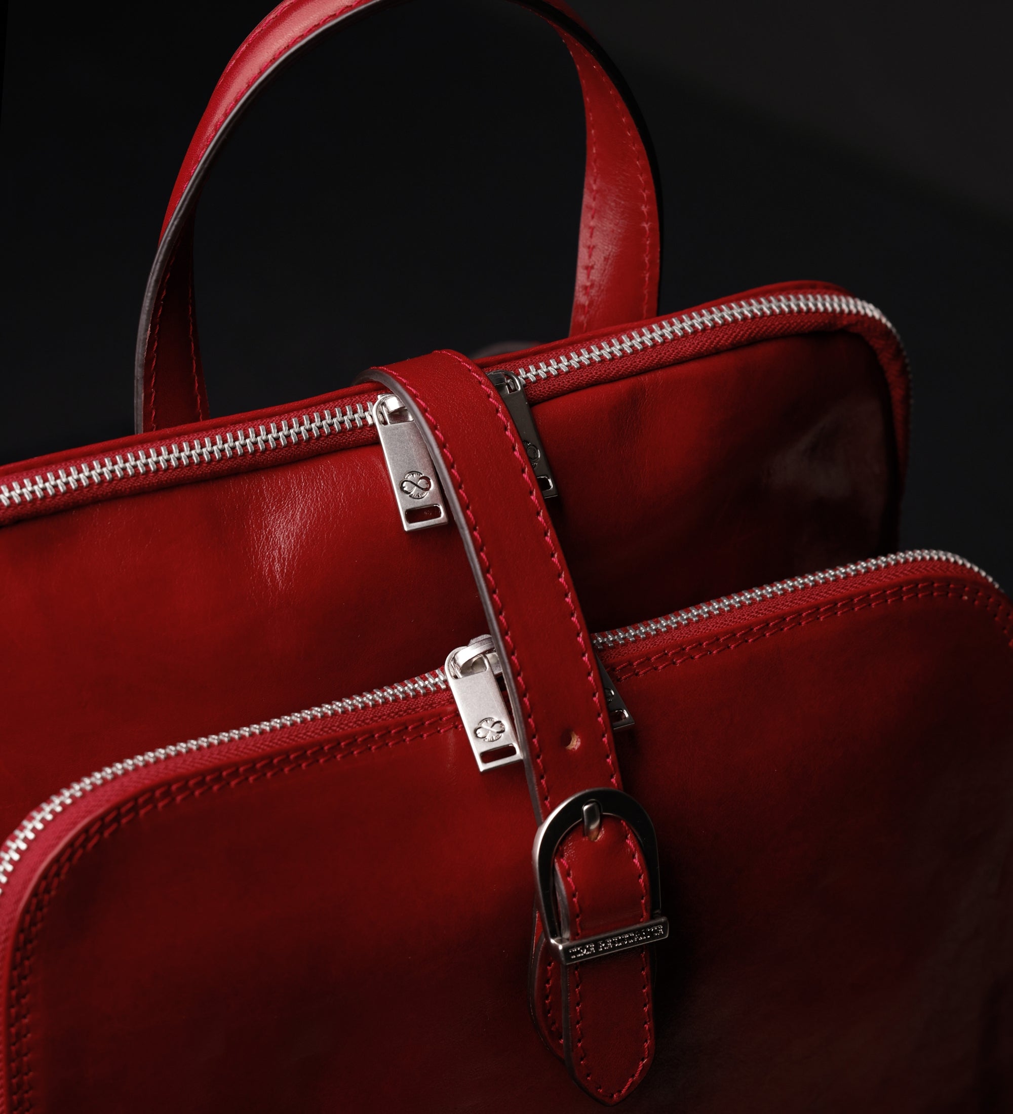 Omvandlingsbar ryggsäck i läder axelväska i läder för dam – Clarissa