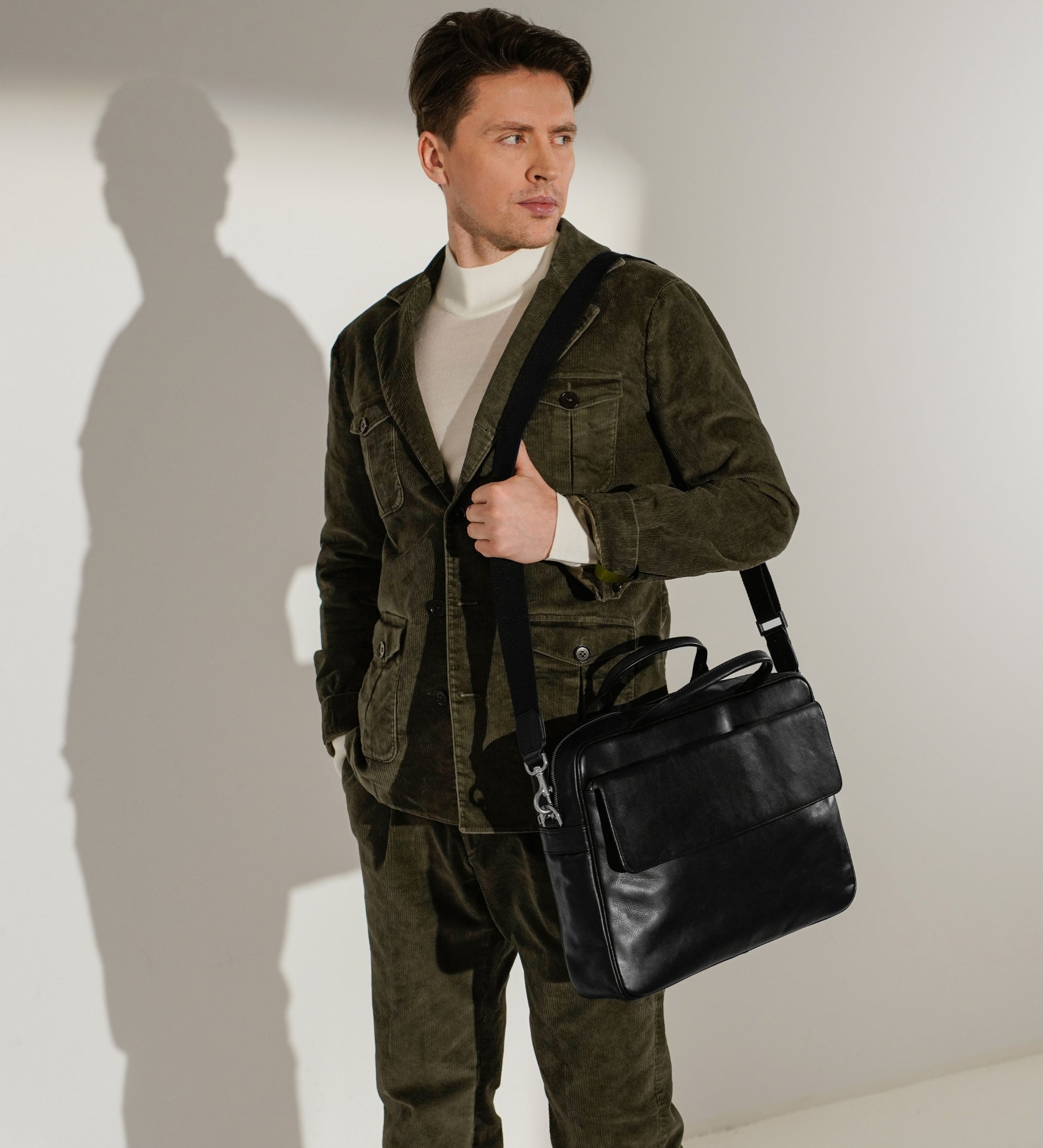 Portfölj i läder laptopväska i läder – The Sheltering Sky