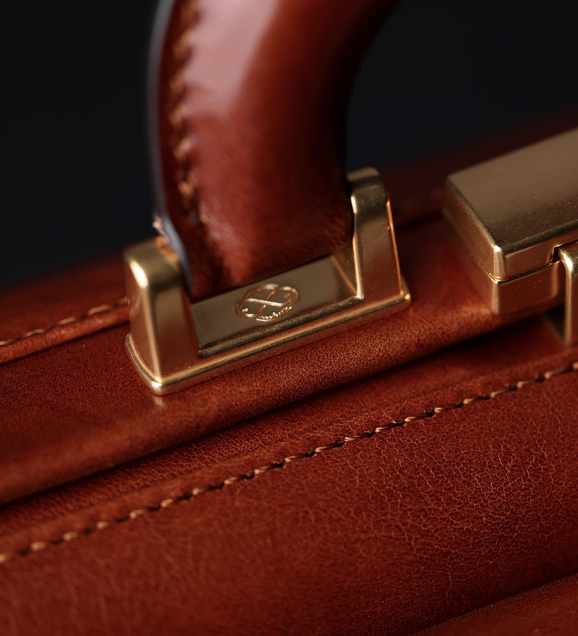 Stor doktorsväska av italienskt läder – The Master and Margarita