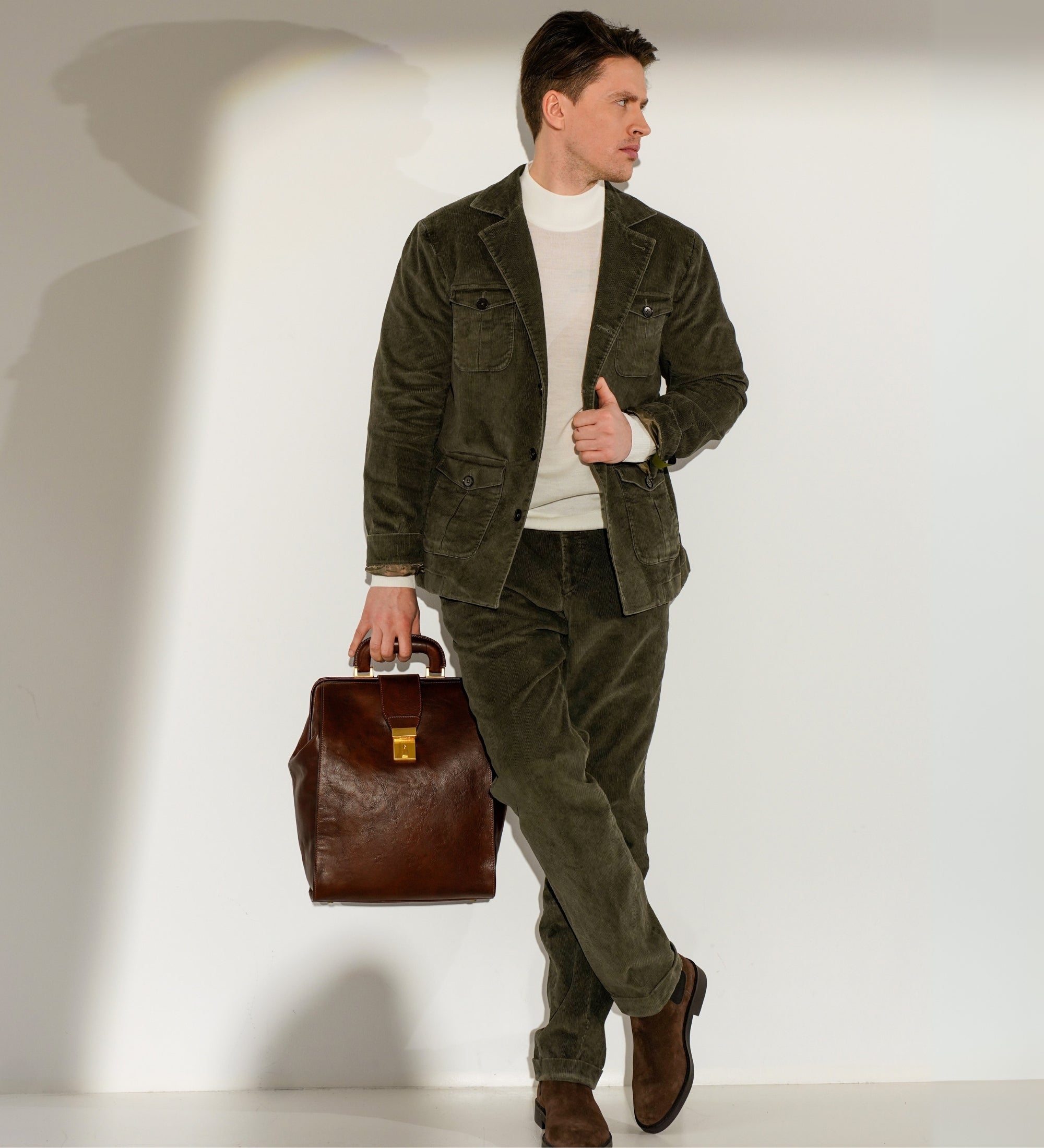 Ryggsäck i läder – A Brief Story of Time