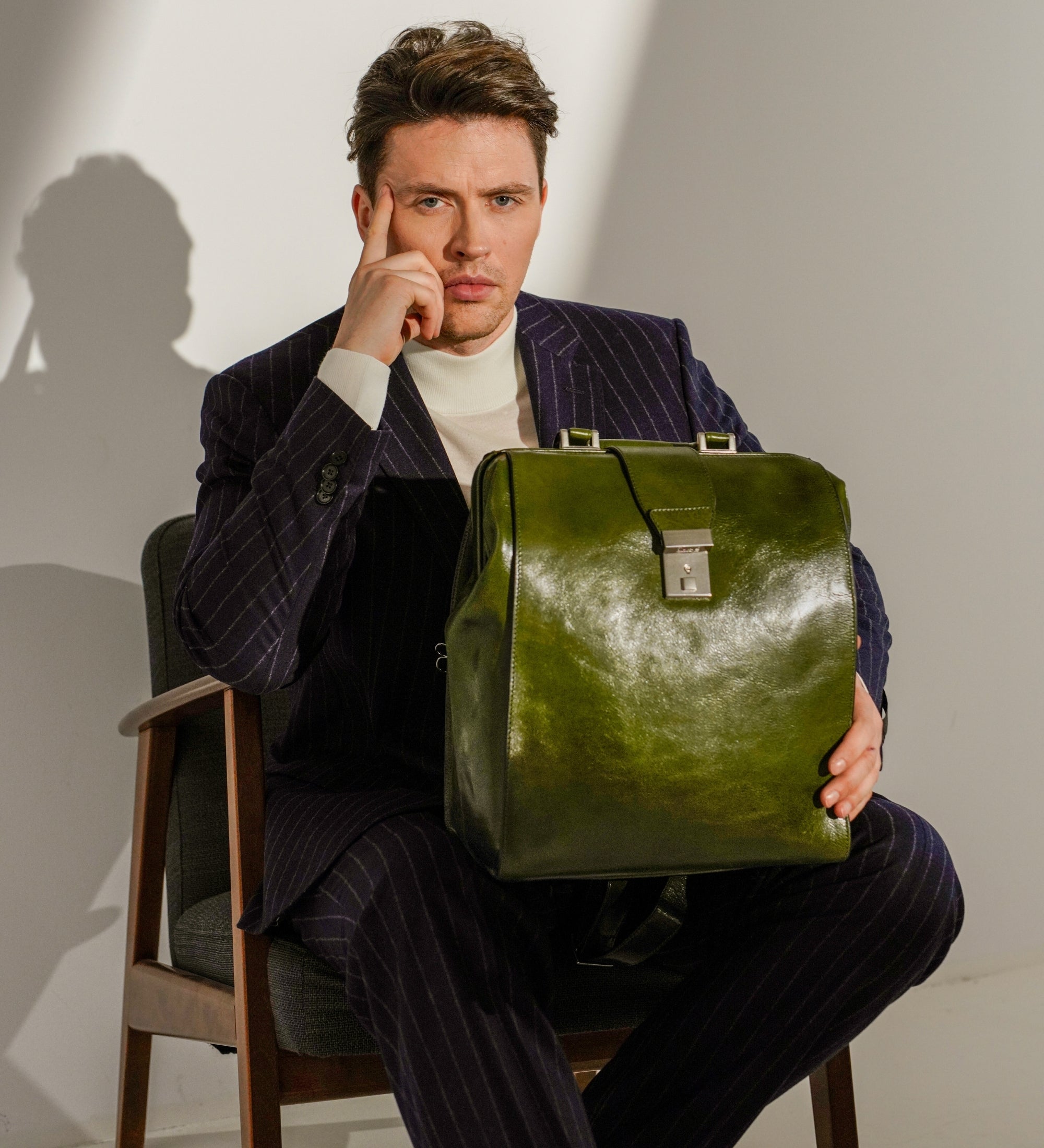 Ryggsäck i läder – A Brief Story of Time