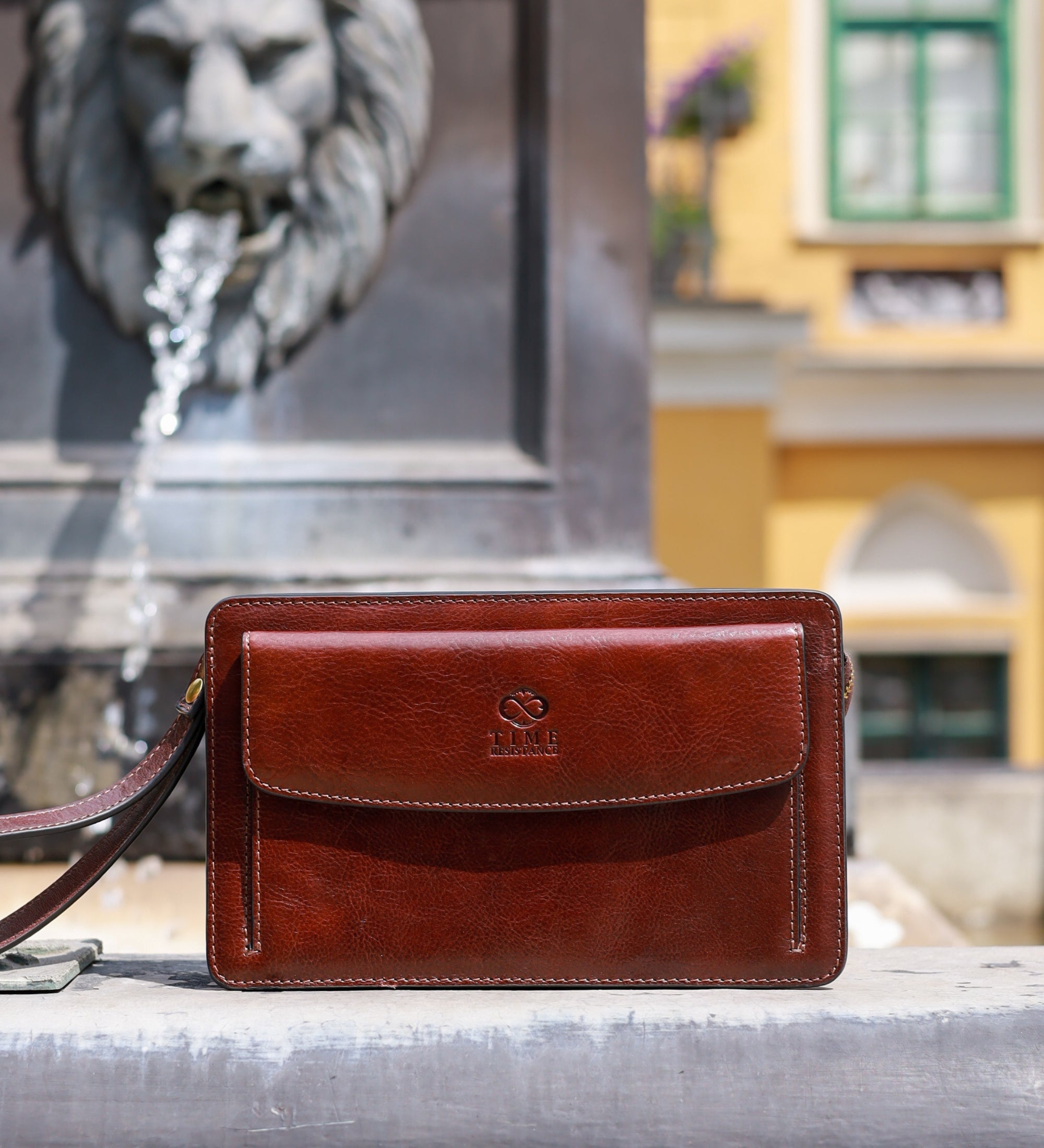 Clutchväska i läder – Decameron