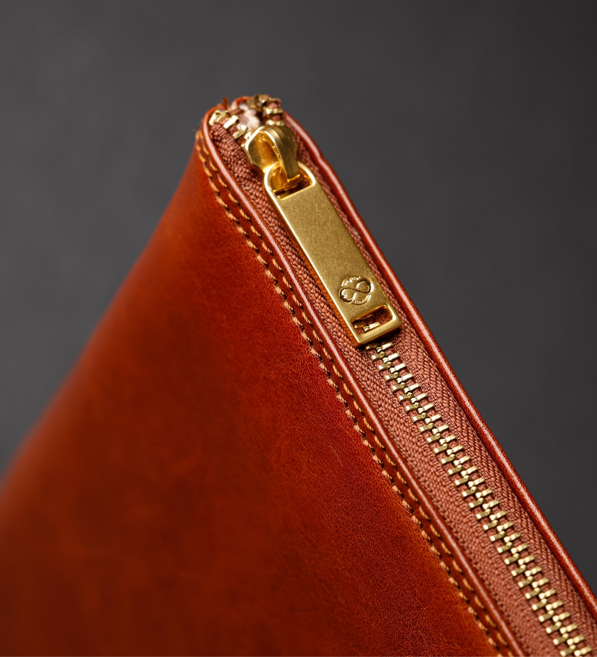 Stor clutchväska i läder för herr – The Brothers Karamazov