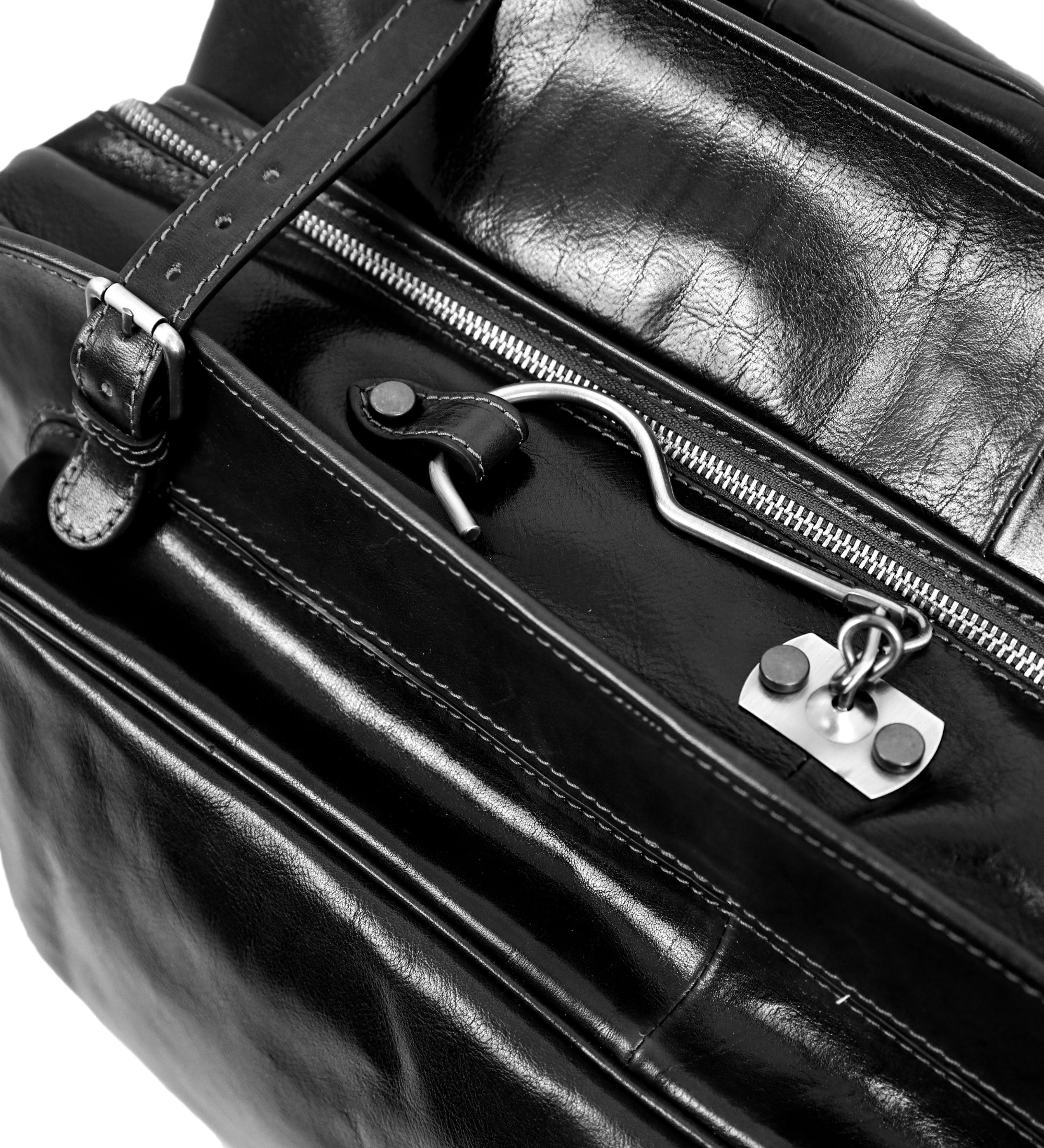 Resegarderob i läder -– The Big Sleep