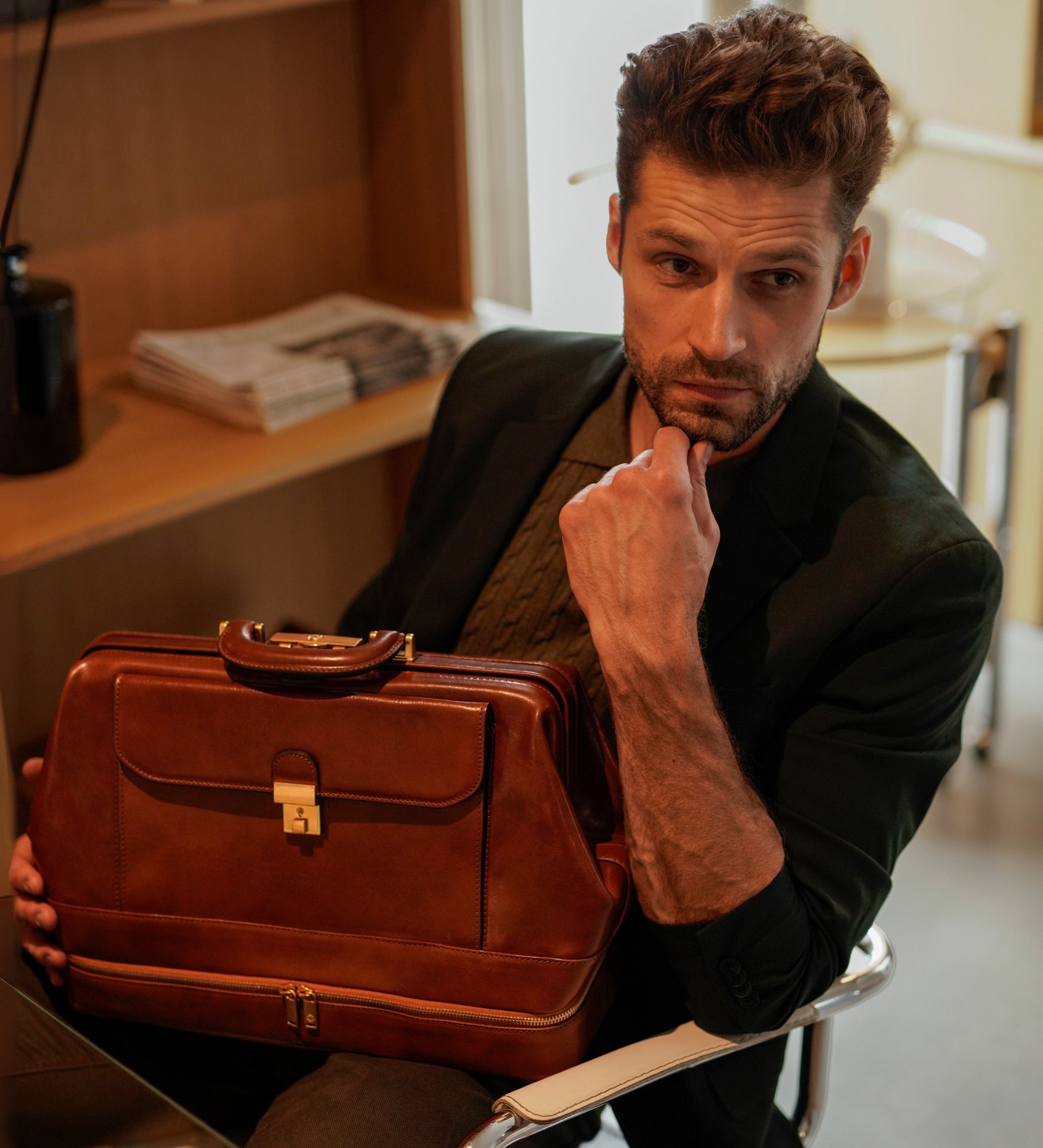 Stor doktorsväska av italienskt läder – The Master and Margarita