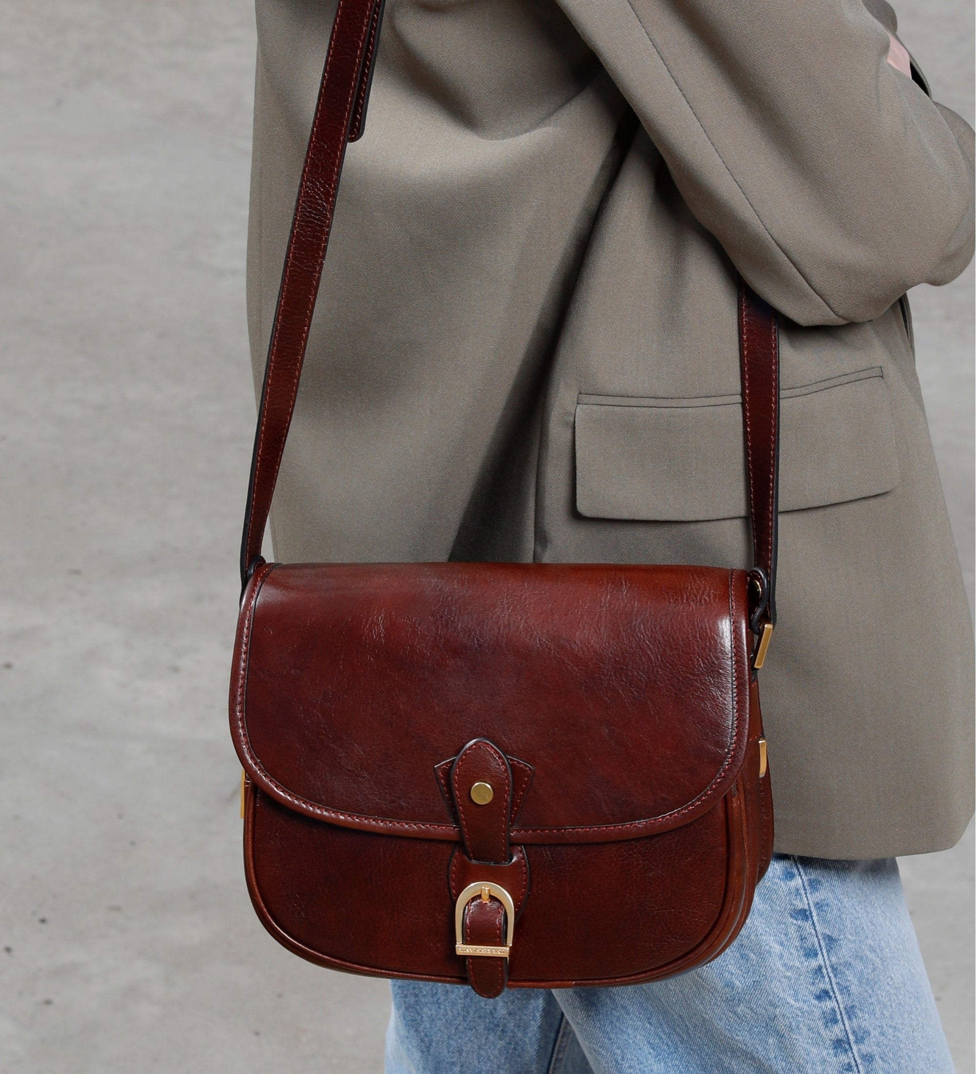 Saddle bag i läder för dam - Women In Love