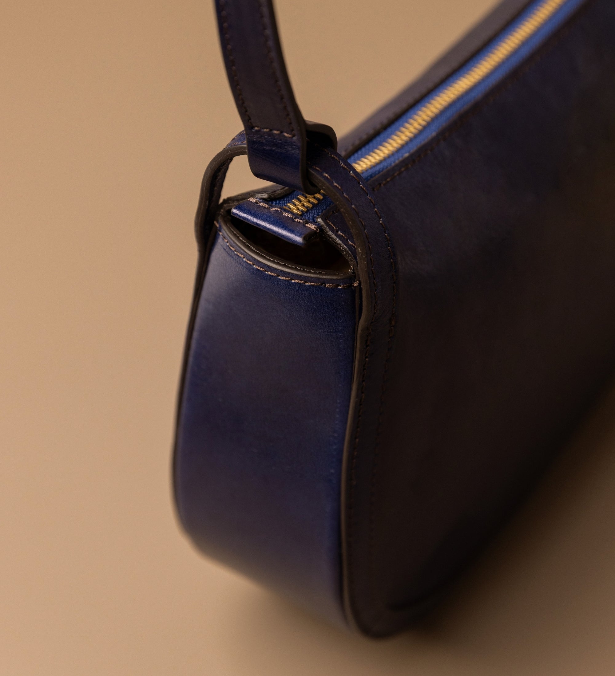 Hoboväska i läder för dam - La Noia