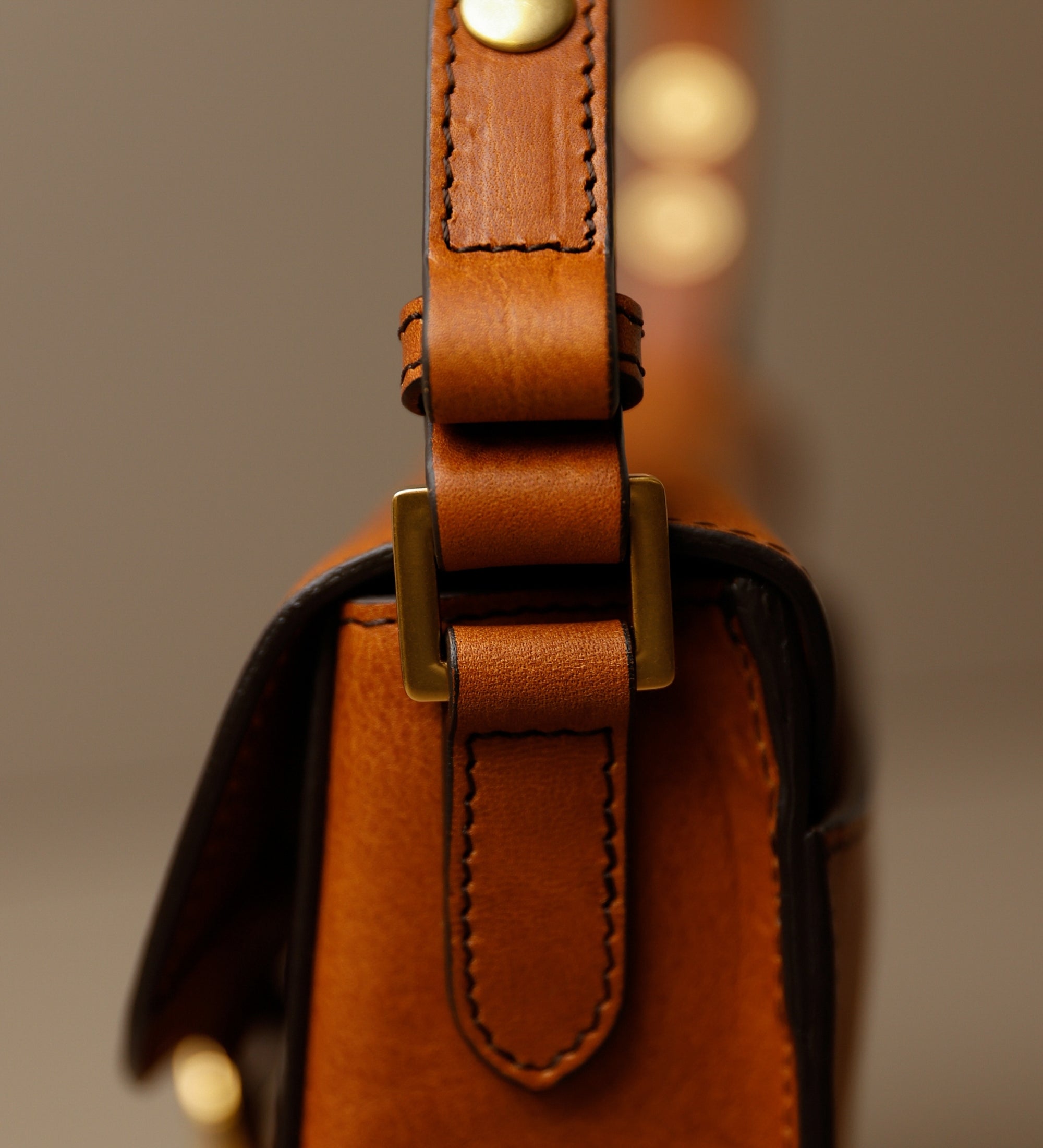 Saddle bag i läder för dam - Romola
