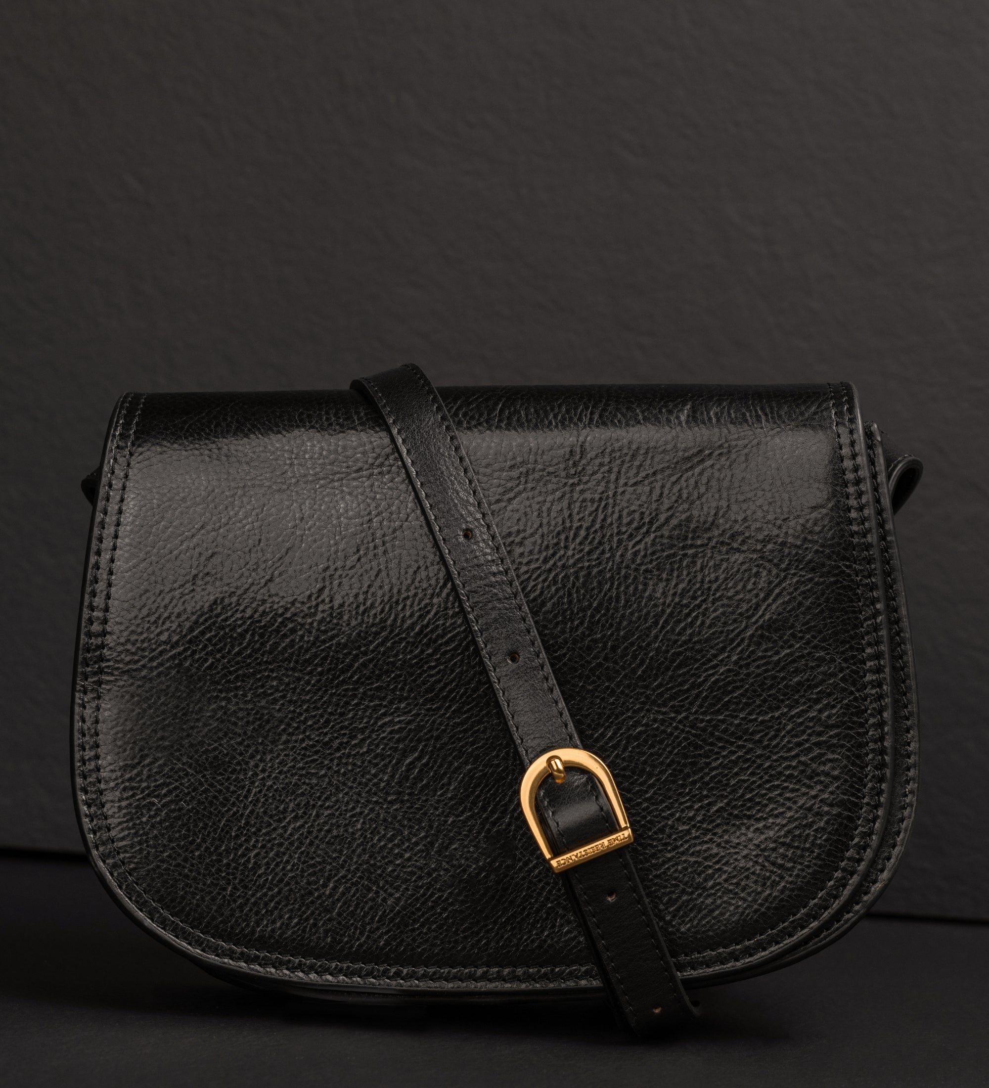 Saddle bag i läder crossbodyväska i läder för dam – Moonfleet