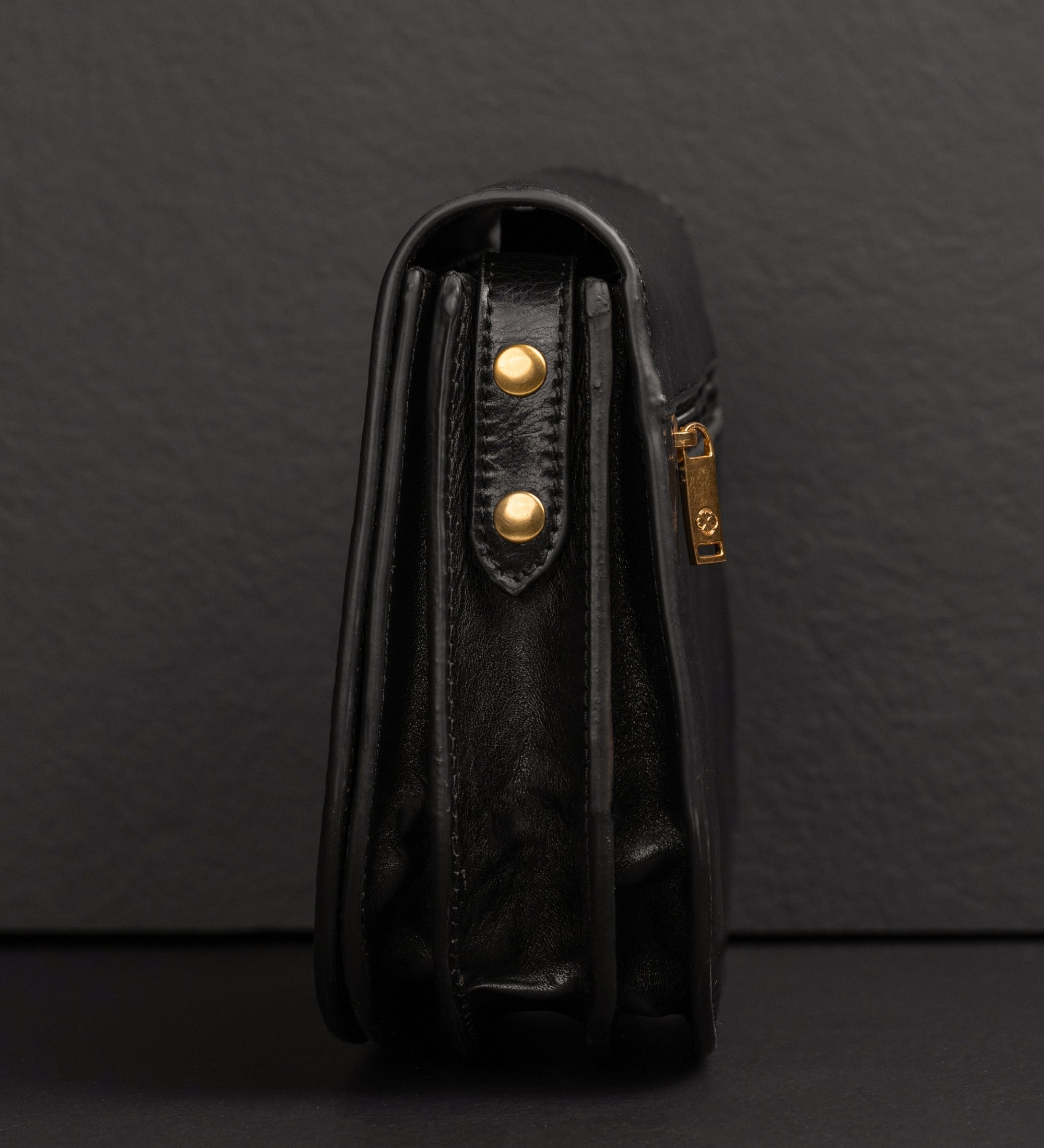 Saddle bag i läder crossbodyväska i läder för dam – Moonfleet