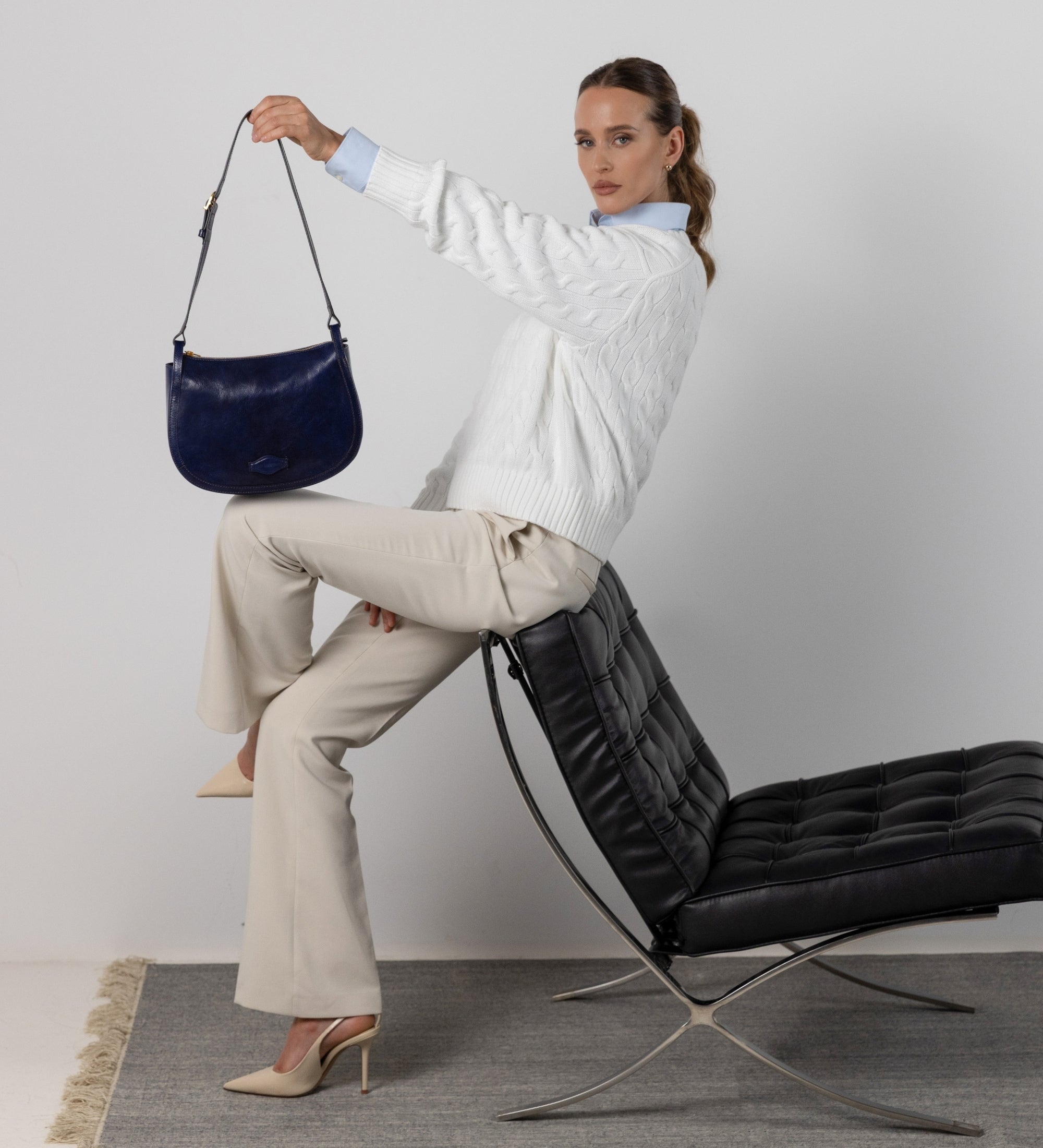 Hoboväska i läder för dam - La Noia