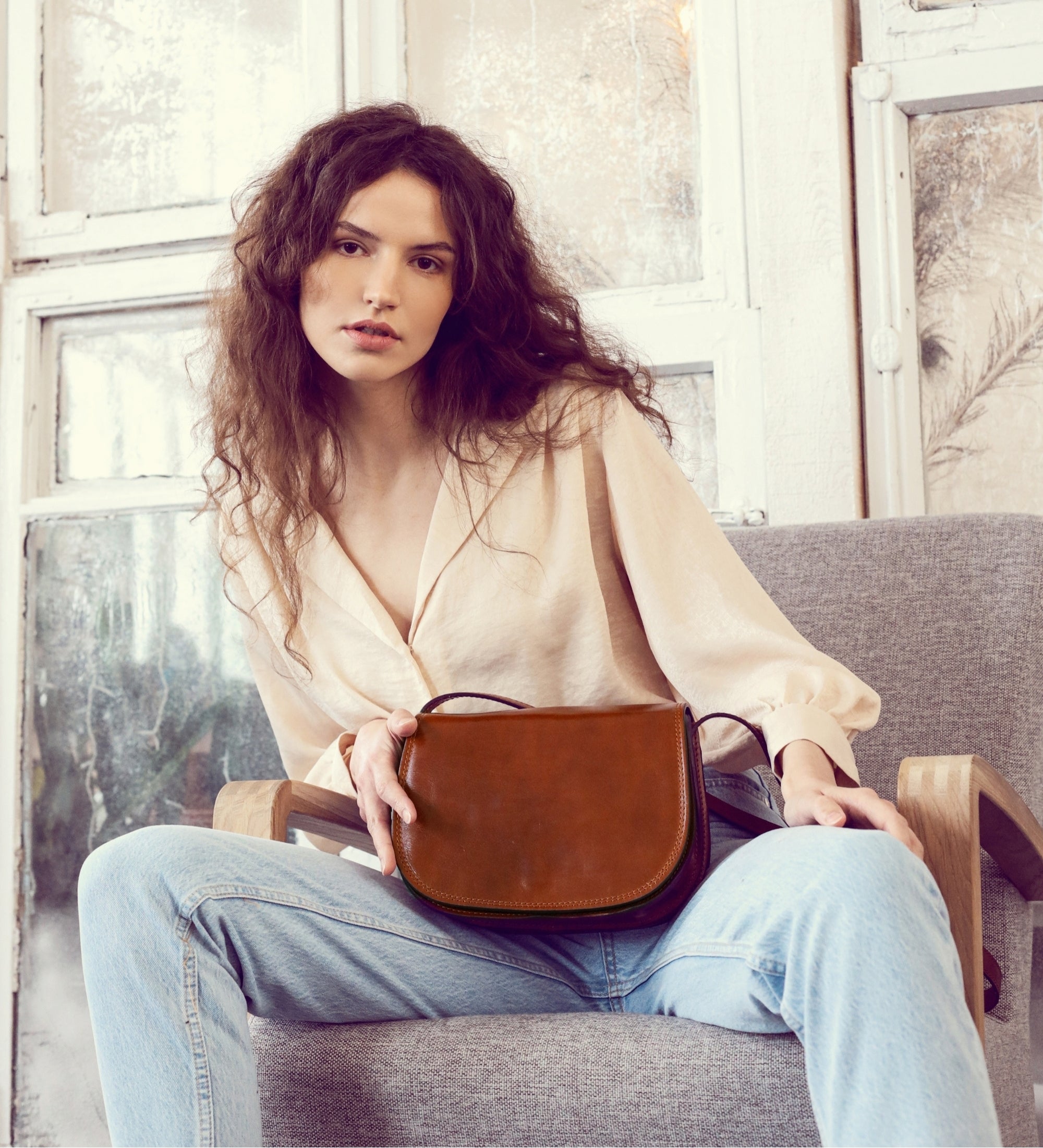 Saddle bag i läder crossbodyväska i läder för dam – Moonfleet