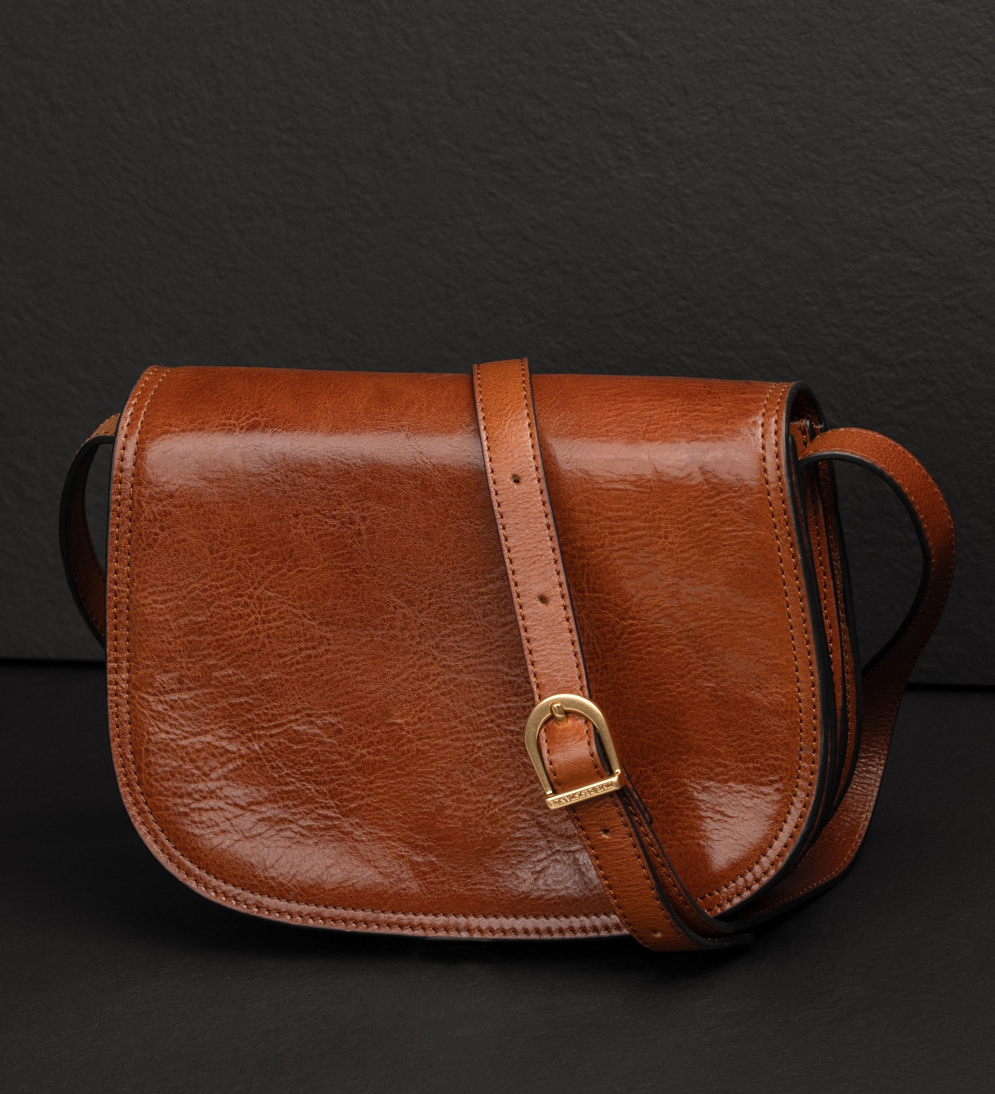 Saddle bag i läder crossbodyväska i läder för dam – Moonfleet